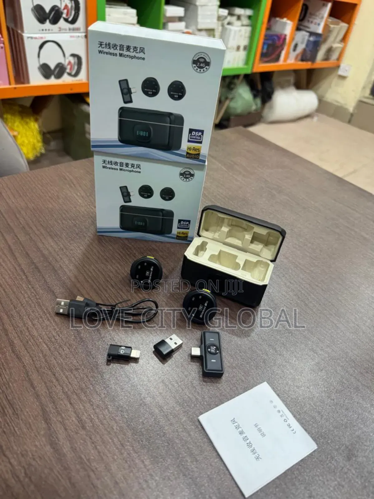 Q8 Mic Lavalier Anc Wireless Microphone Plug and Play Charging Case
