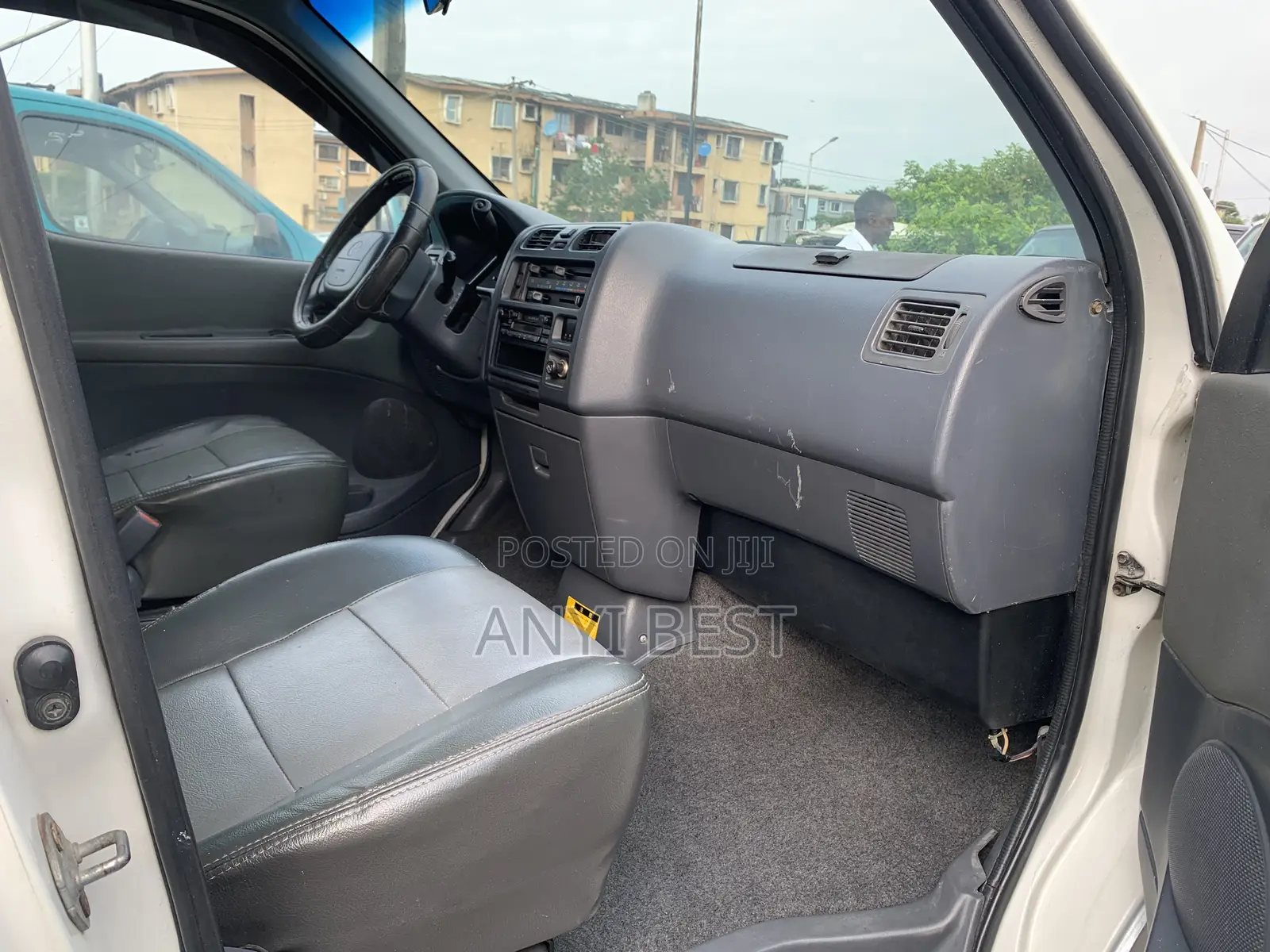 Toyota Grand HiAce 2005 White