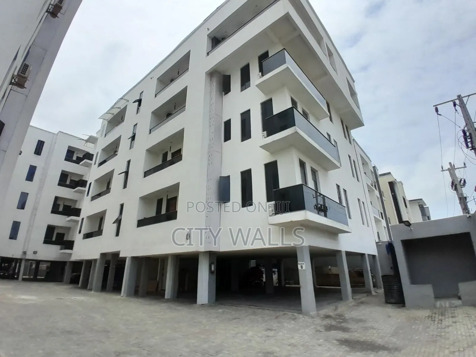 Furnished 2bdrm Block of Flats in Ikate for rent