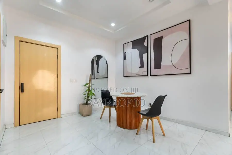 264833hz - 2 Bedroom Shortlet in Lekki Phase 1