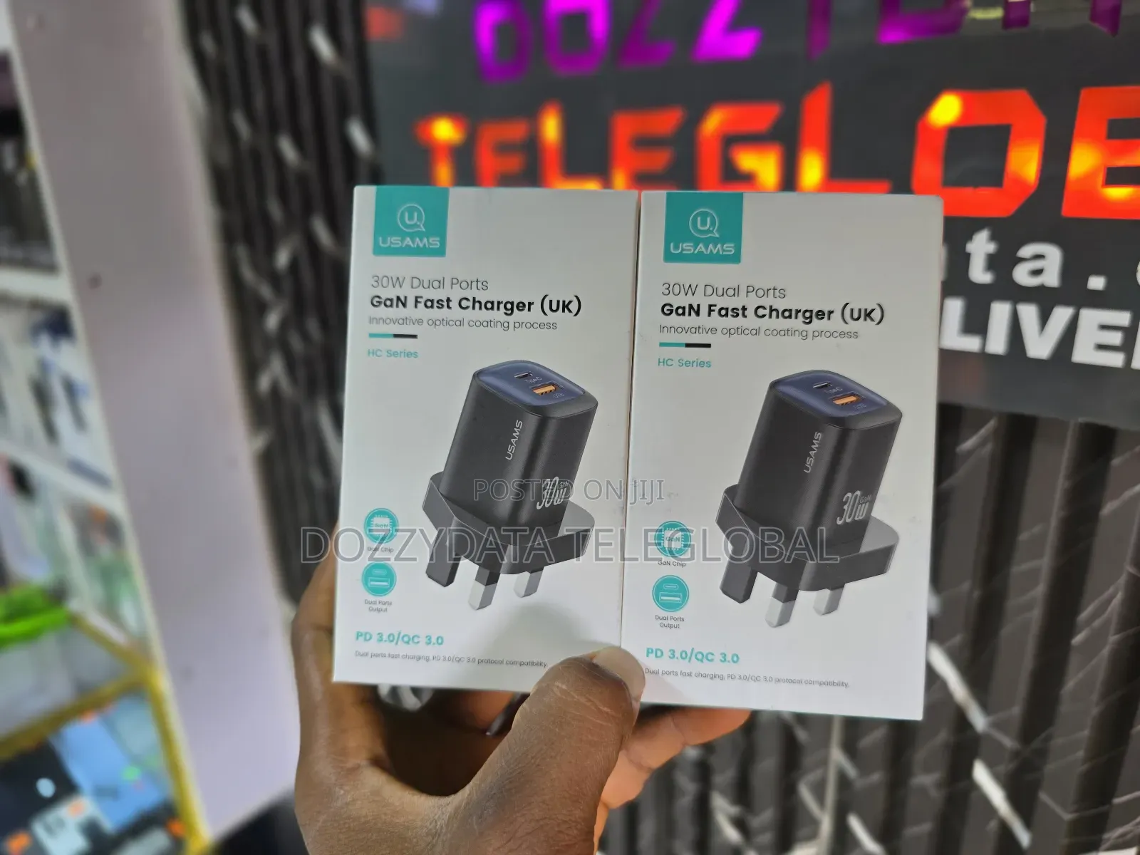 Usams Cc256 30w Dual Ports Gan Fast Charger (Uk) - Hc Series