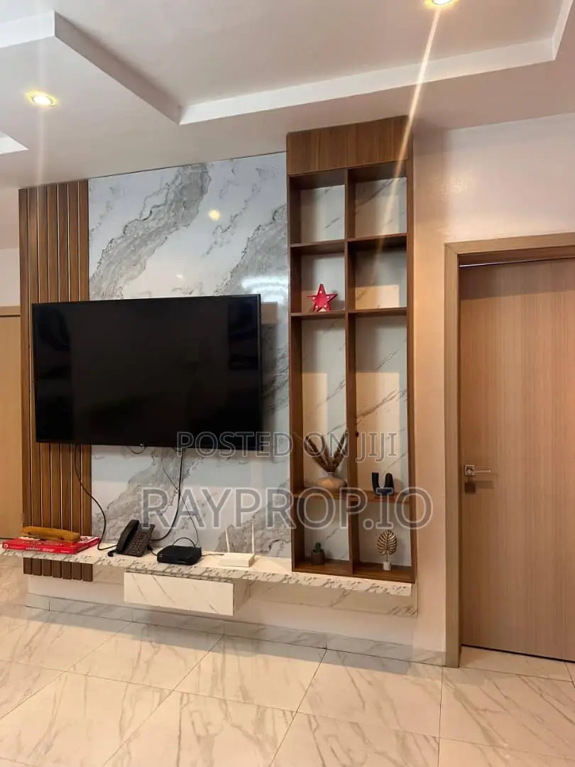 814280se - Elegant 1 Bedroom Shortlet in Lekki Phase 1