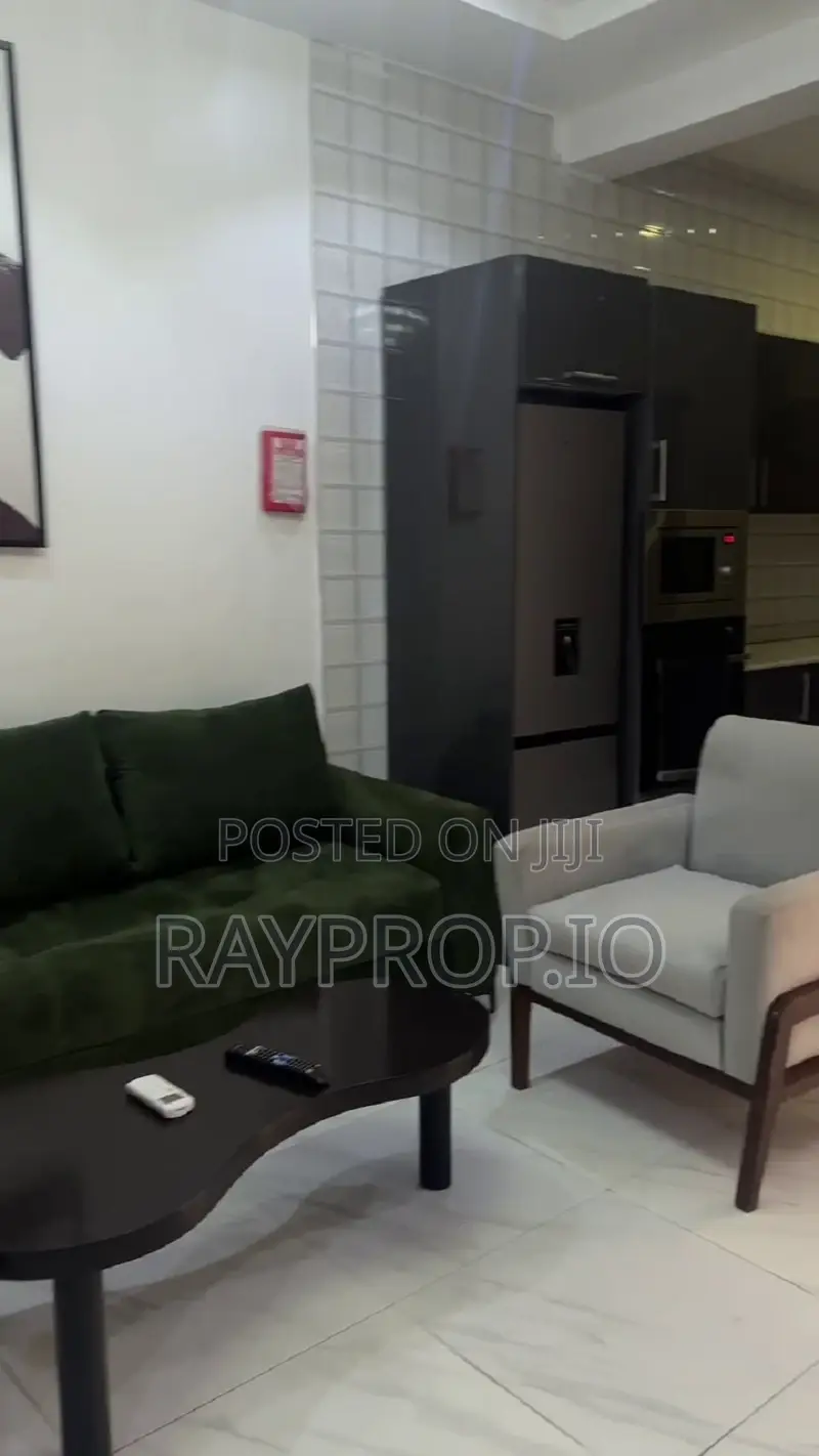 814282se - Stylish 1 Bedroom Shortlet in Lekki Phase 1