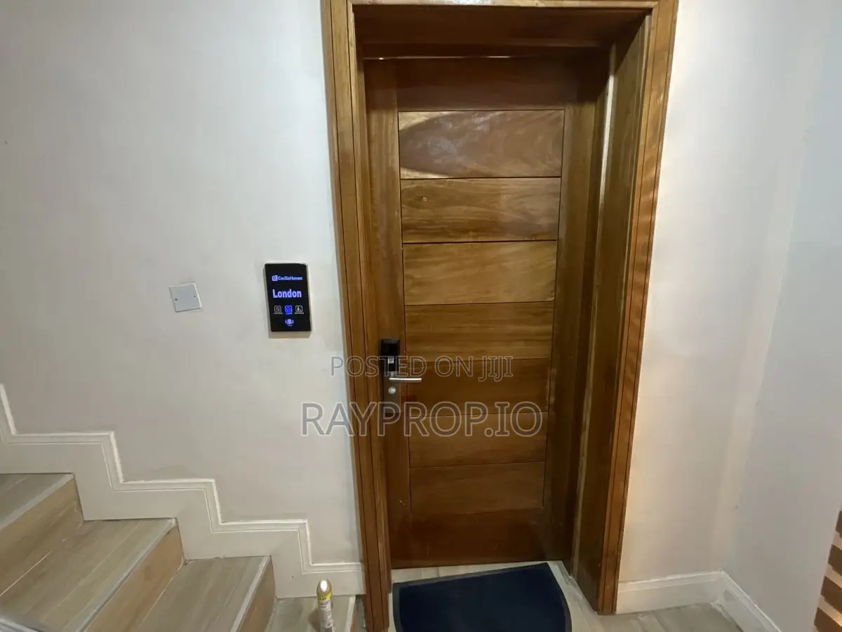 953280bb - 2 Bedroom Shortlet in Ikota Gra
