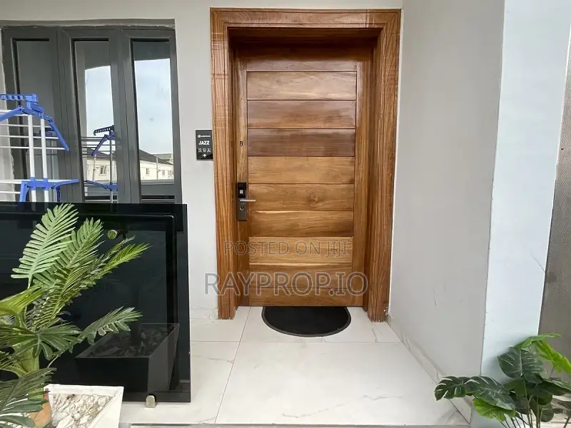 622529sm - Stylish 2 Bedroom Shortlet in Ikota Gra