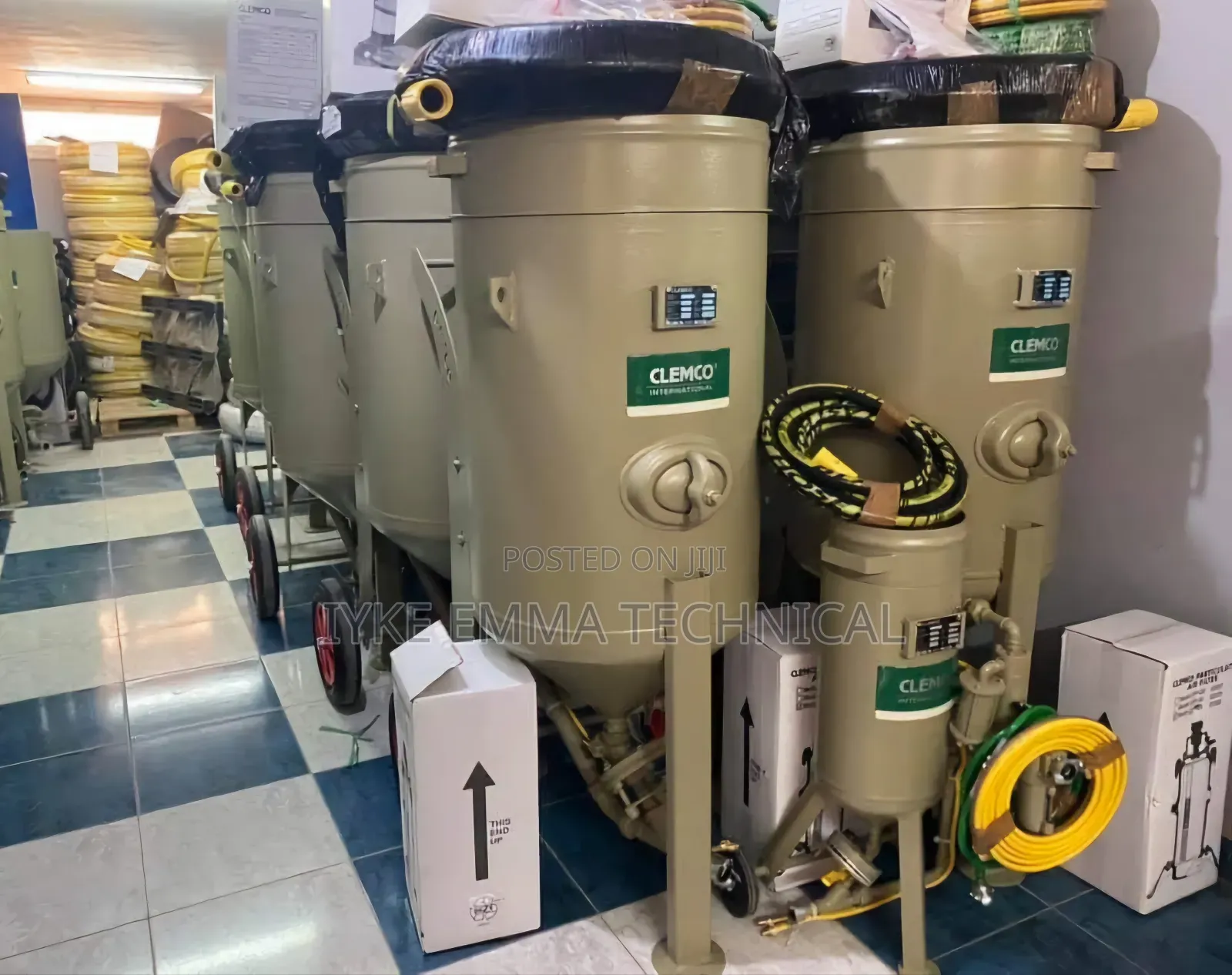 Clemco Sand Blasting Pot and All Accessories