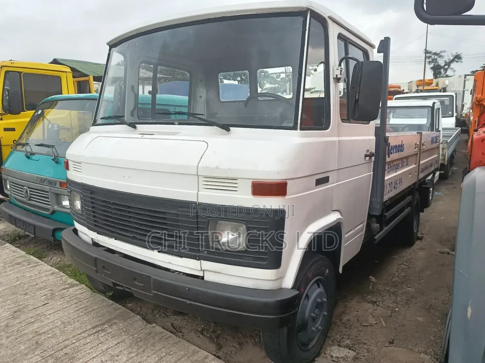 Mercedes Benz 608 Truck With Helper Springs