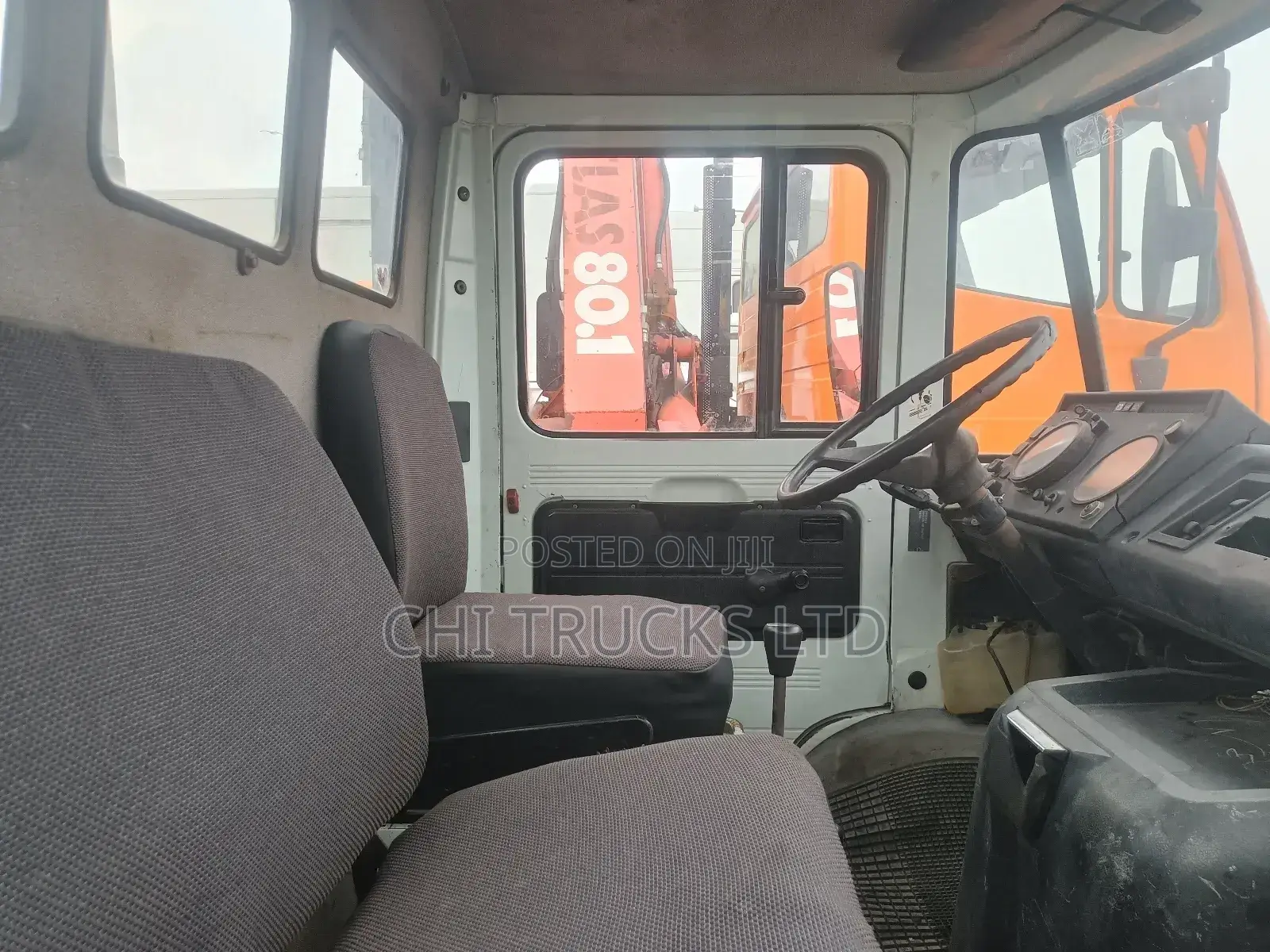 Mercedes Benz 608 Truck With Helper Springs