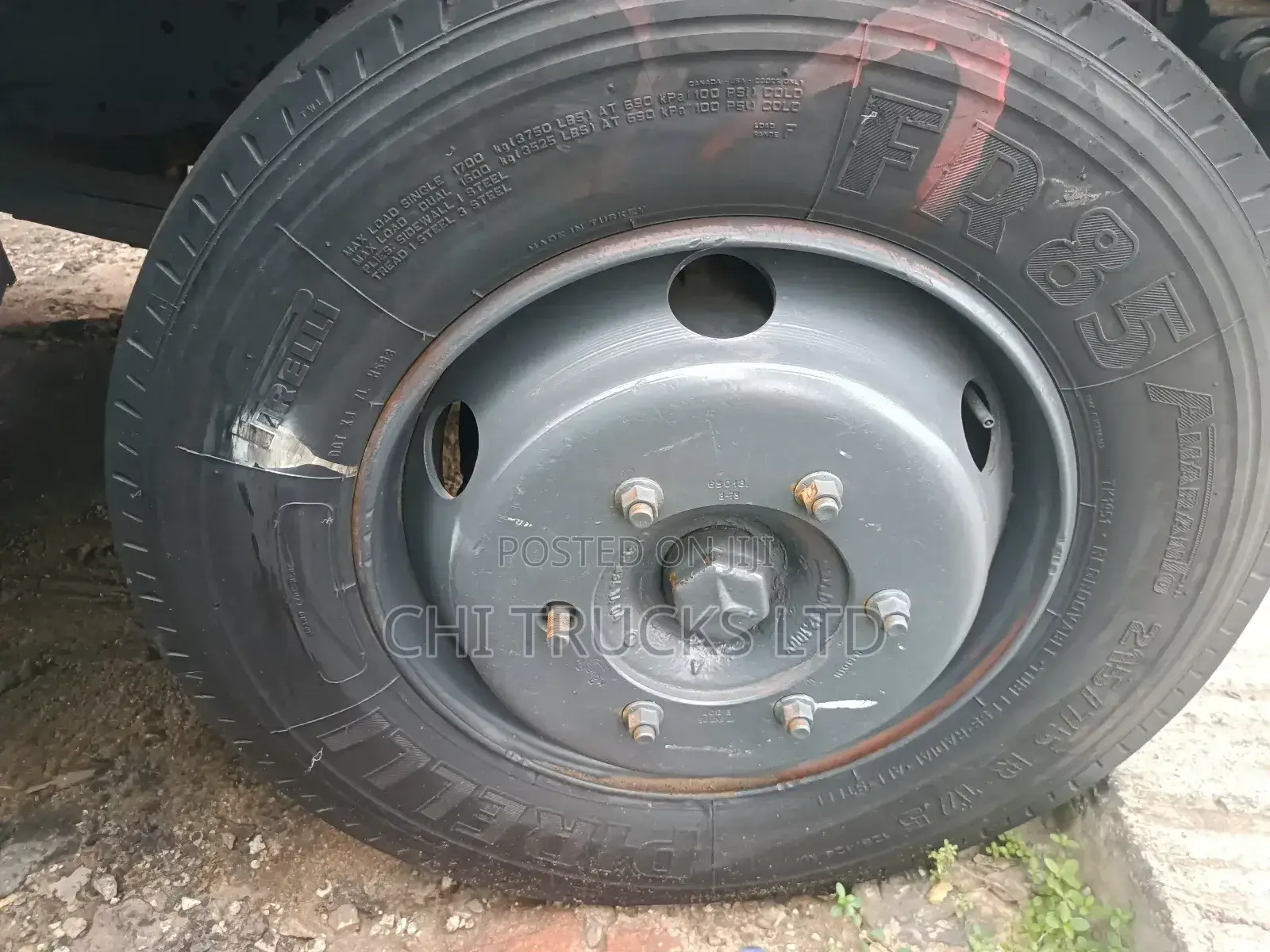 Mercedes Benz 608 Truck With Helper Springs