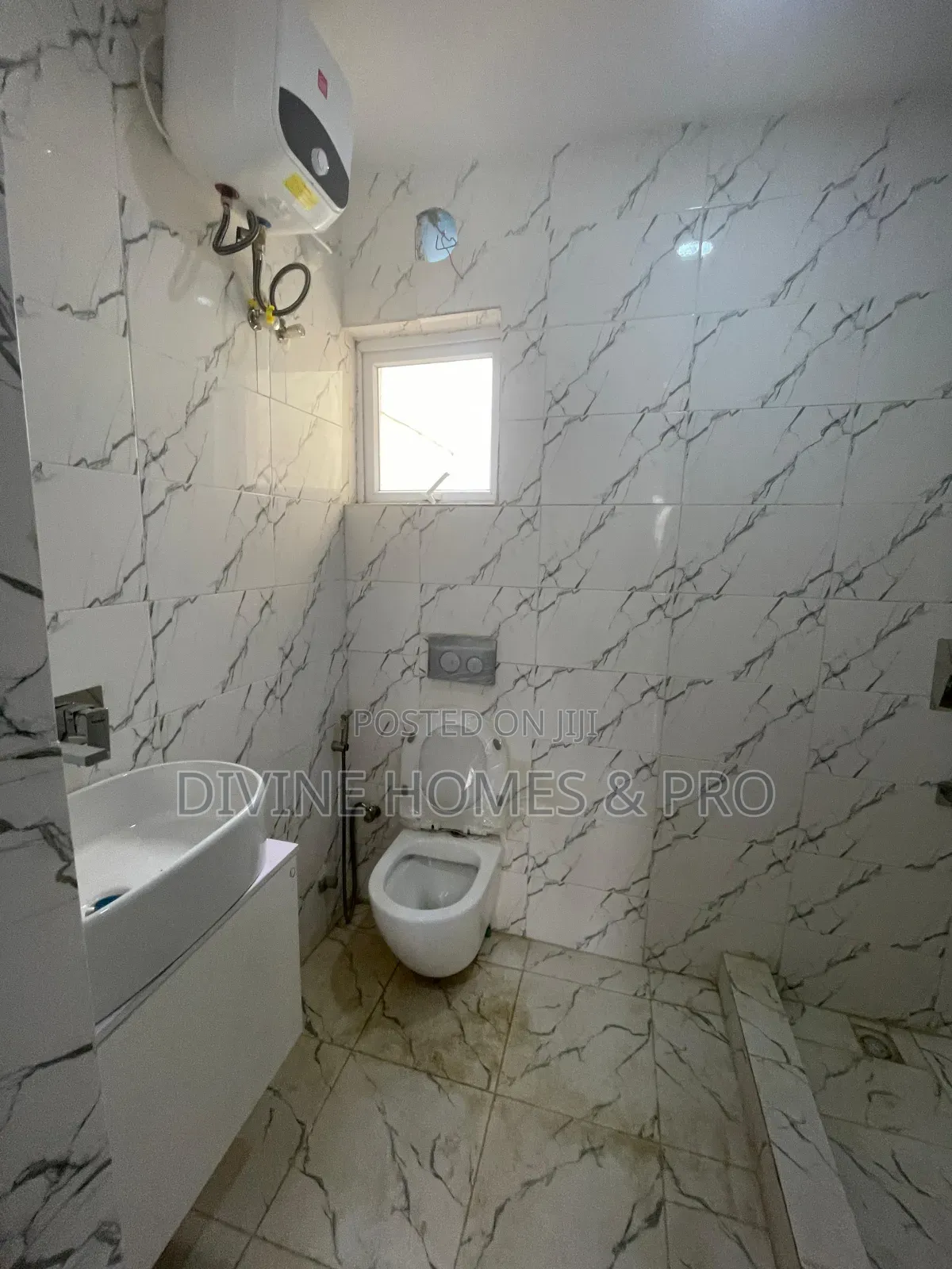 4bdrm Duplex in Life Camp for sale
