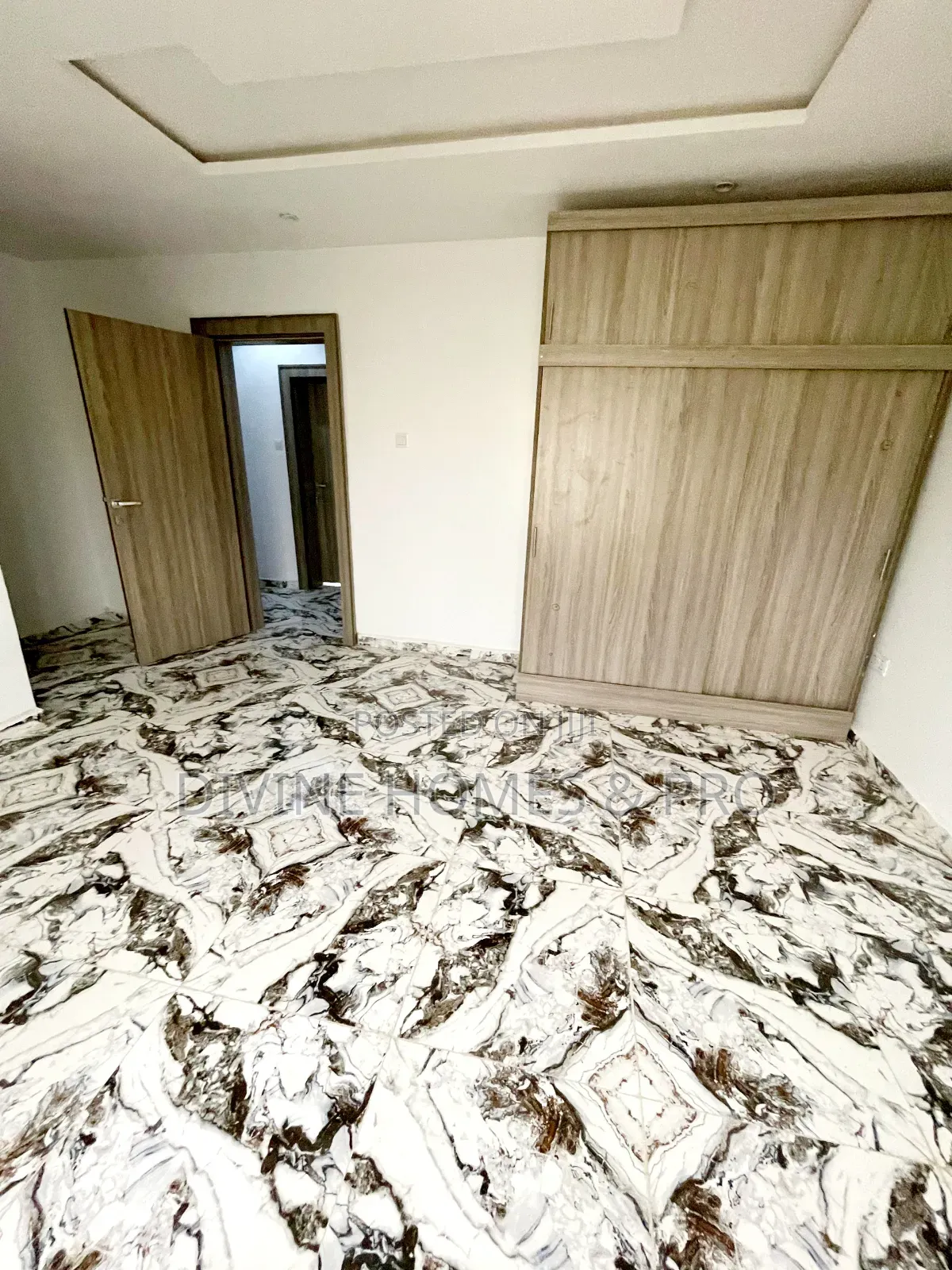 4bdrm Duplex in Life Camp for sale