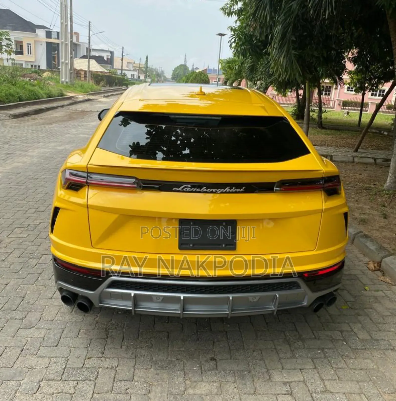 Lamborghini Urus Base 4dr AWD 2020 Yellow