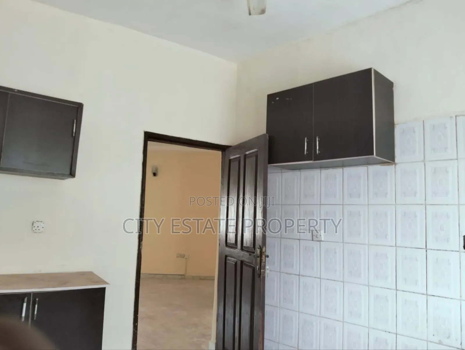 3bdrm Block of Flats in City Estate, Utako for rent