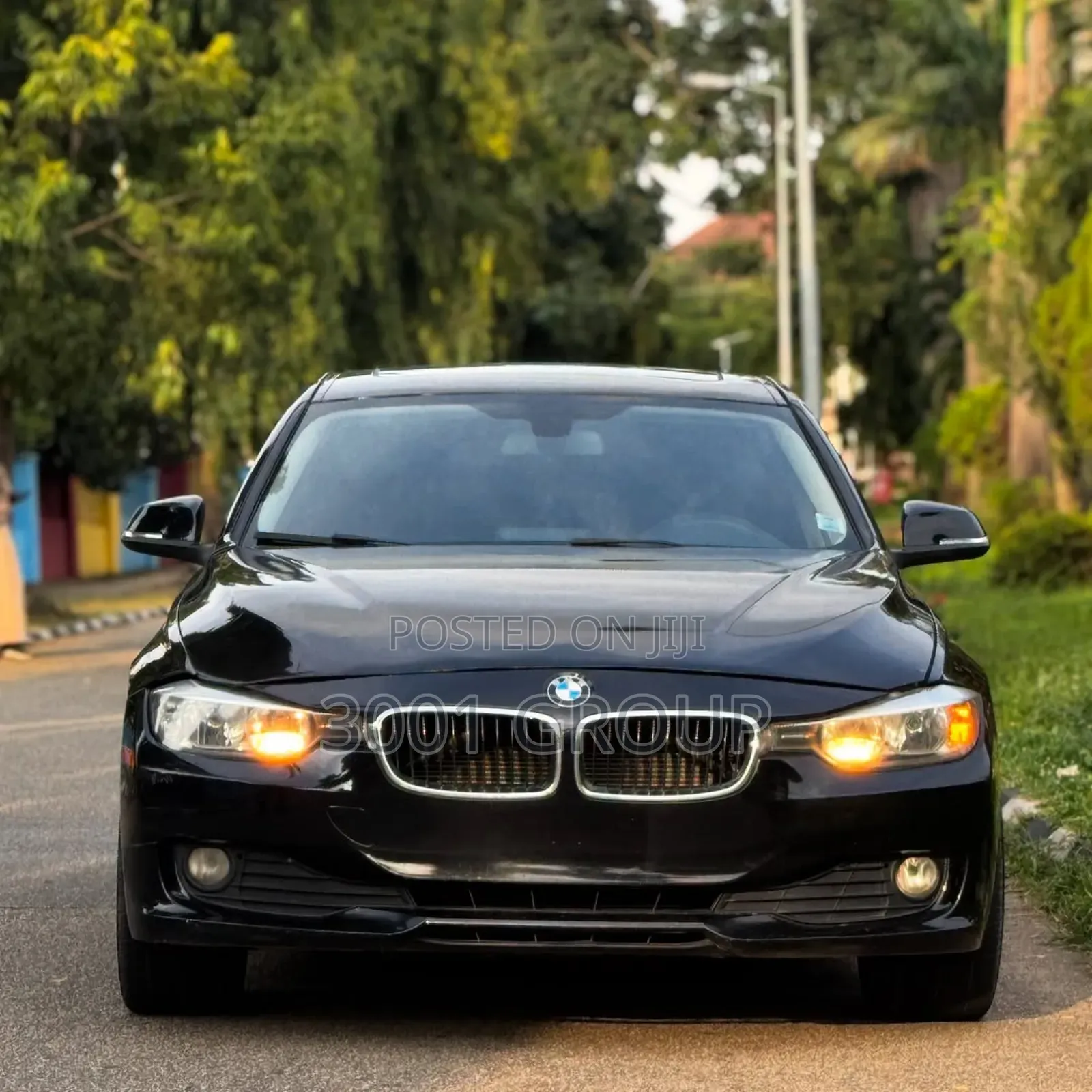 BMW 320i Sedan RWD 2013 Black