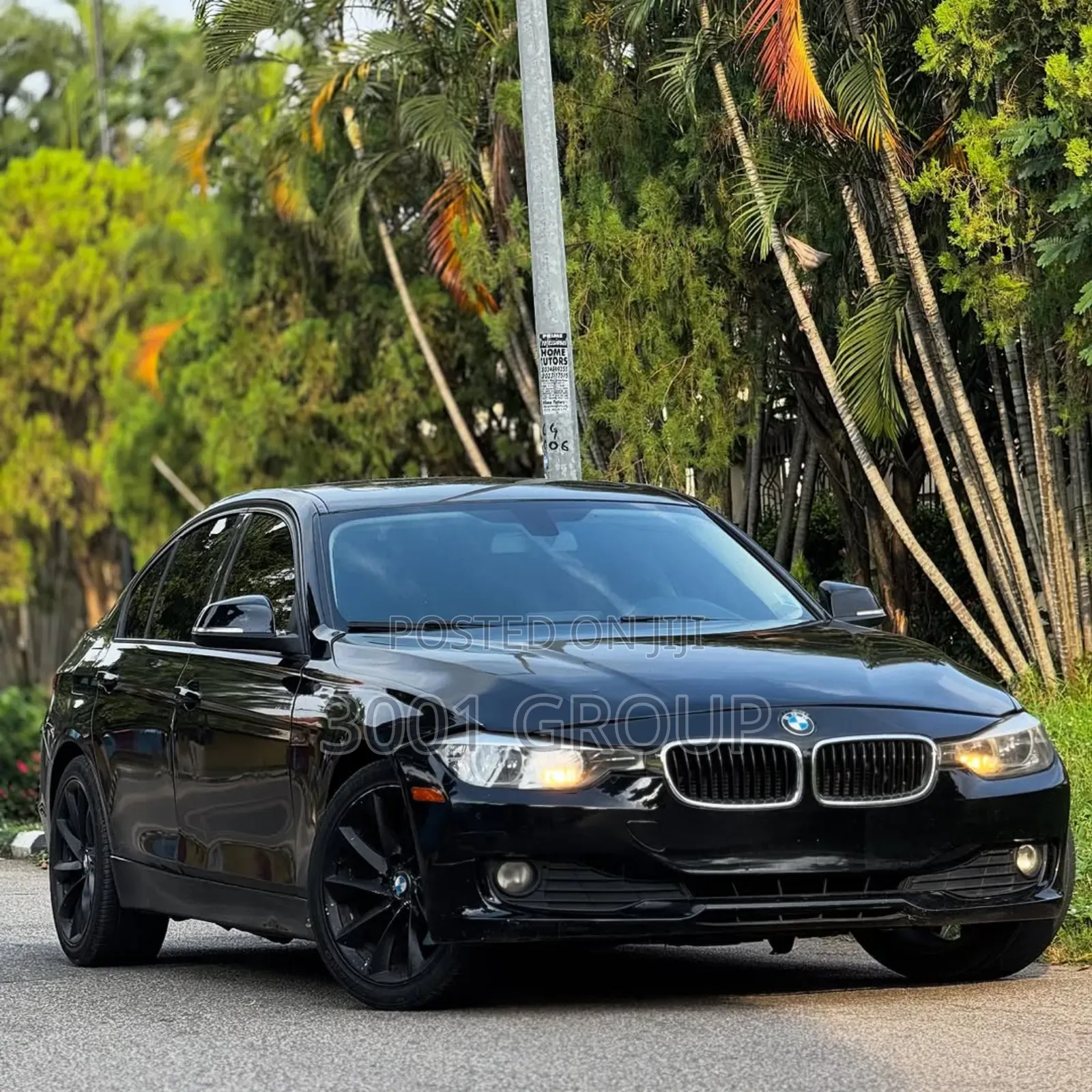 BMW 320i Sedan RWD 2013 Black