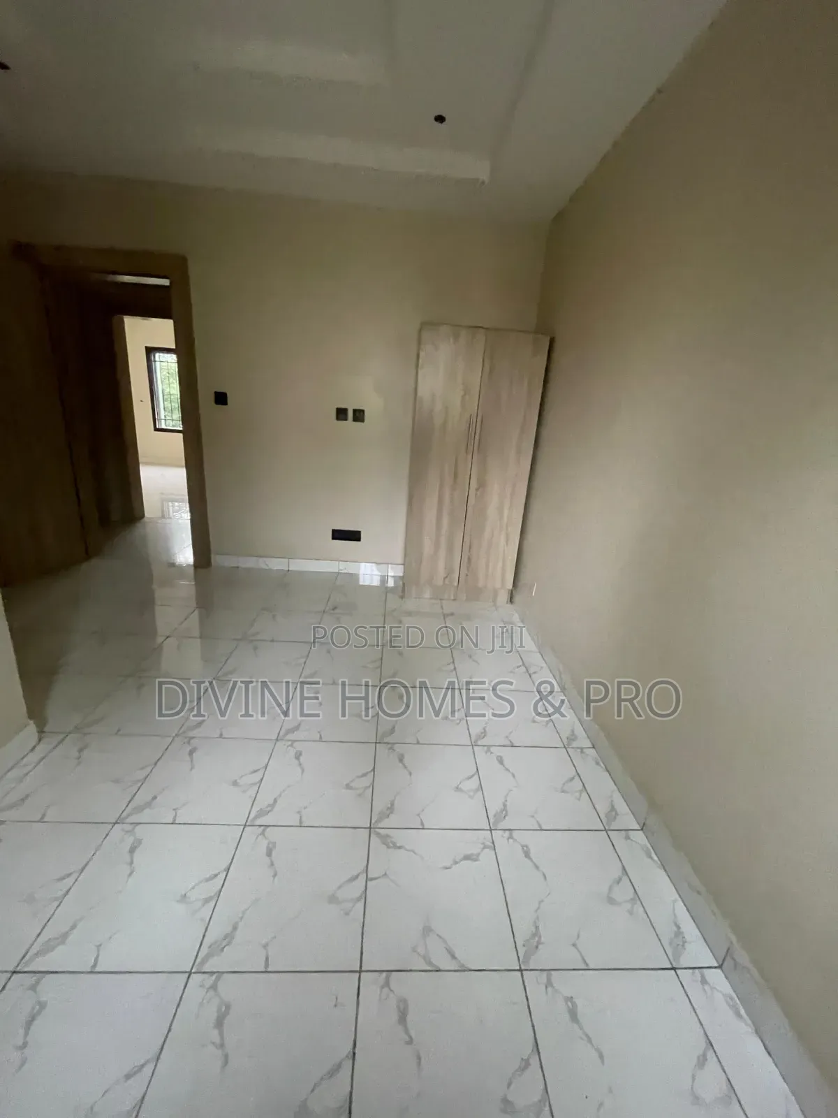 4bdrm Duplex in Life Camp for sale
