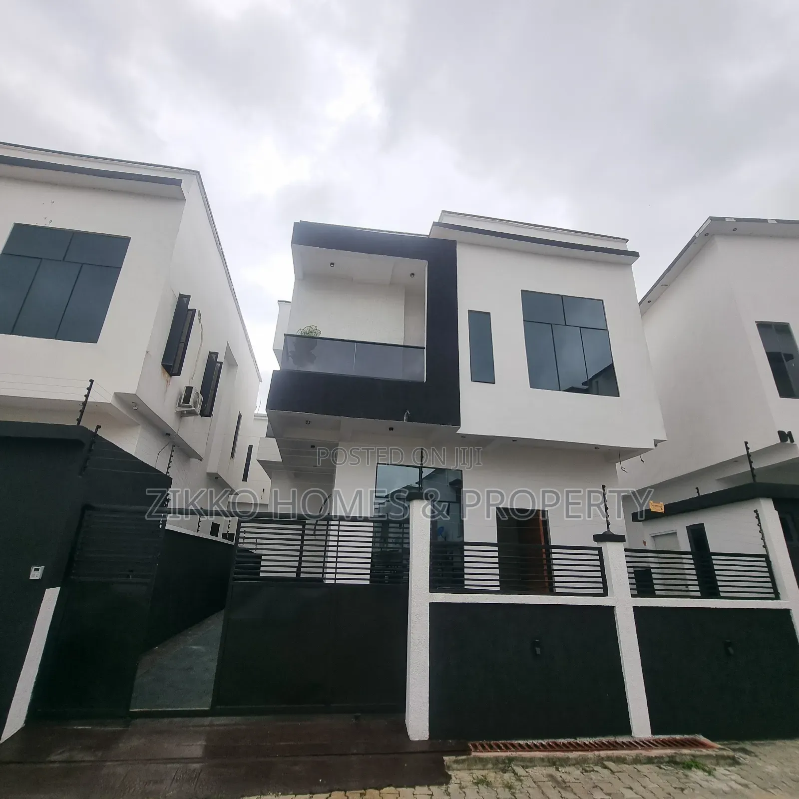 4bdrm Duplex in Abraham Adensaya, Lekki for sale