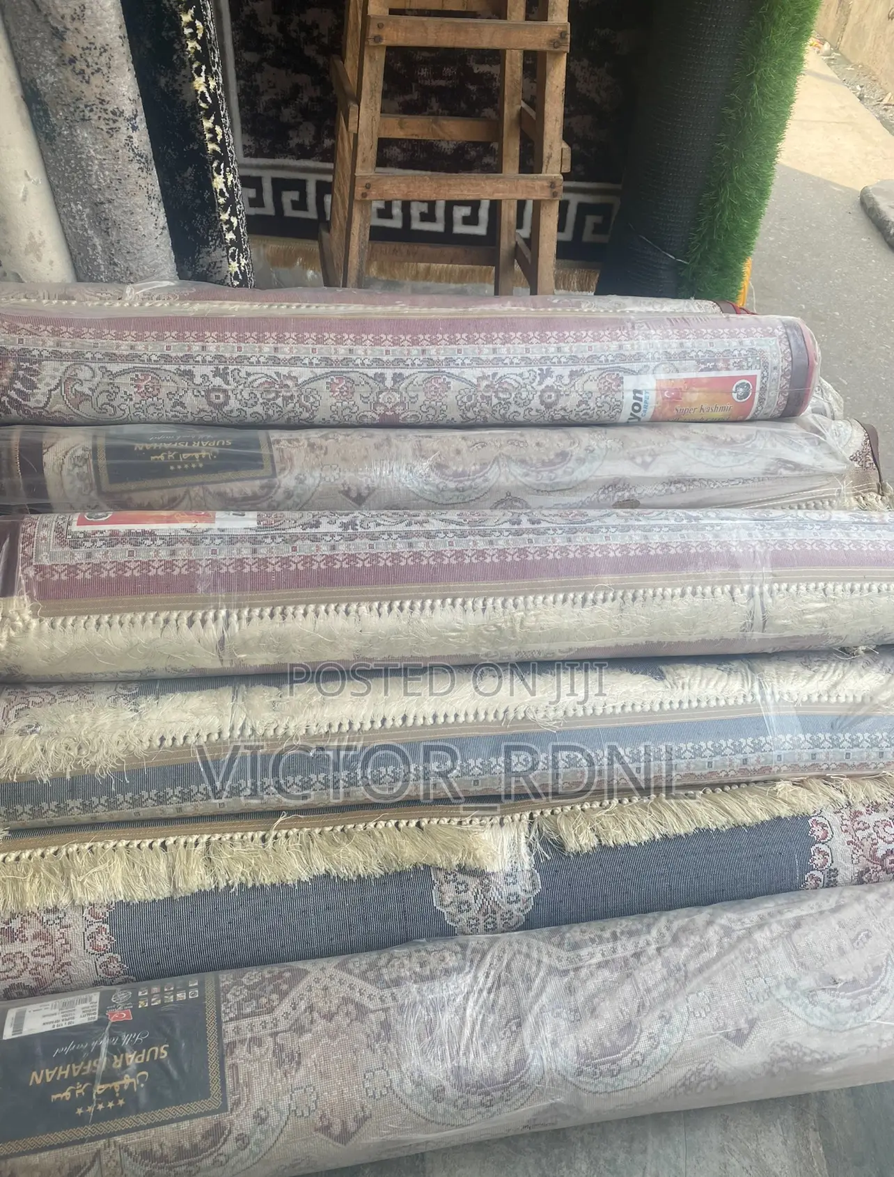 Quality Royal Center Rugs