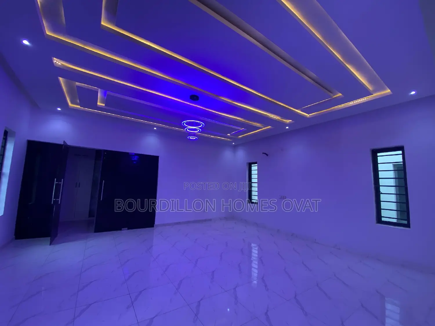 5bdrm Duplex in Ikota Villa Estate, for sale