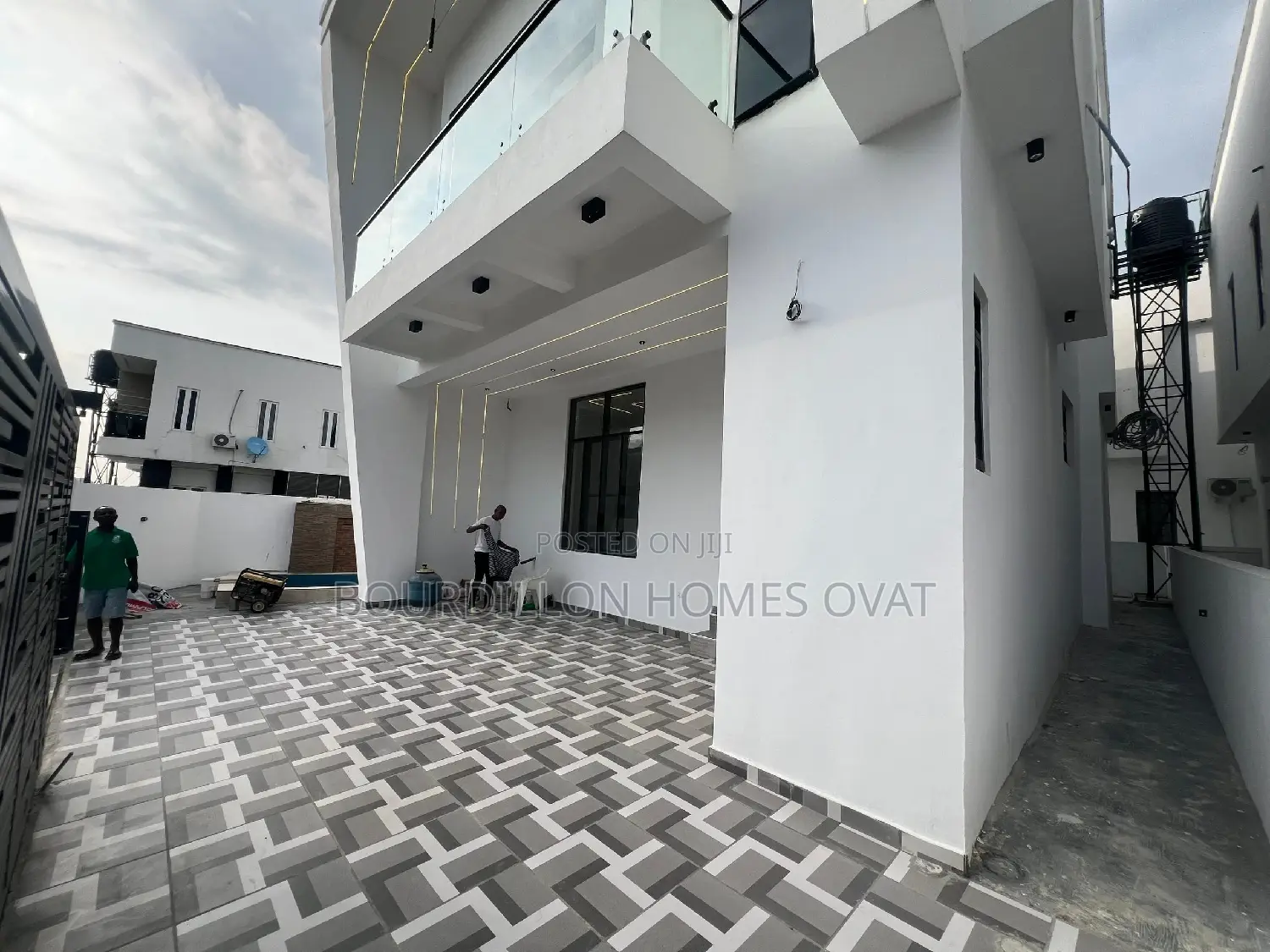 4bdrm Duplex in Addo Road, Ajah for sale