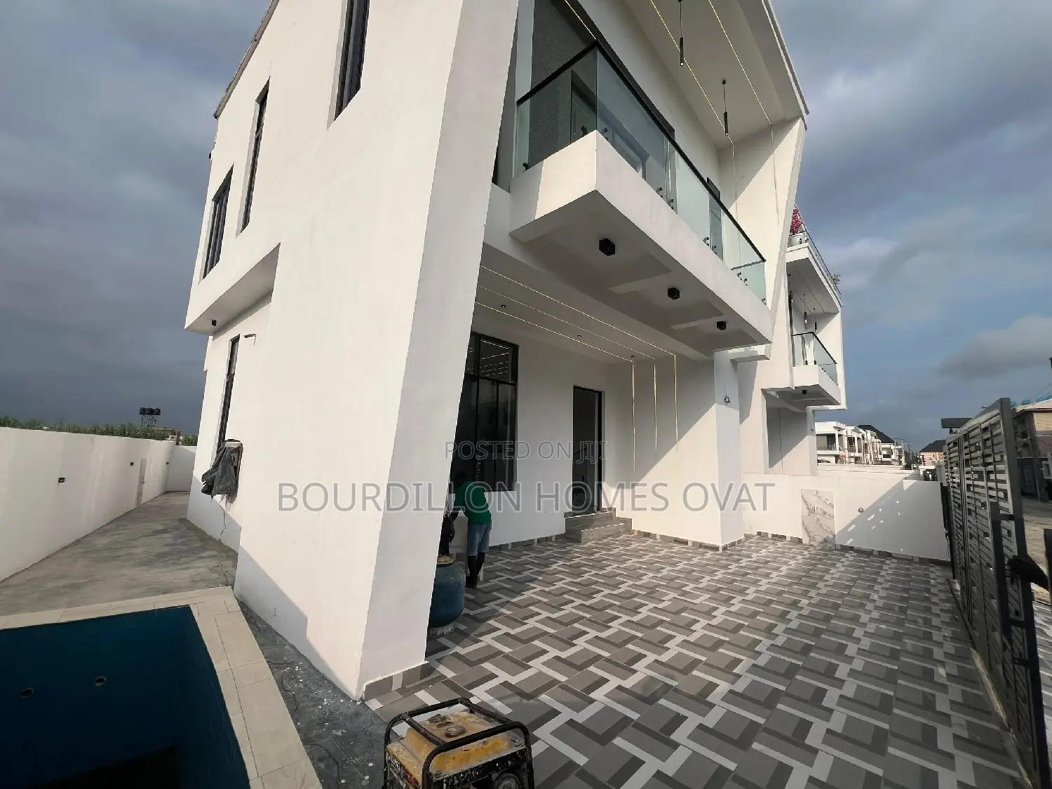 4bdrm Duplex in Addo Road, Ajah for sale