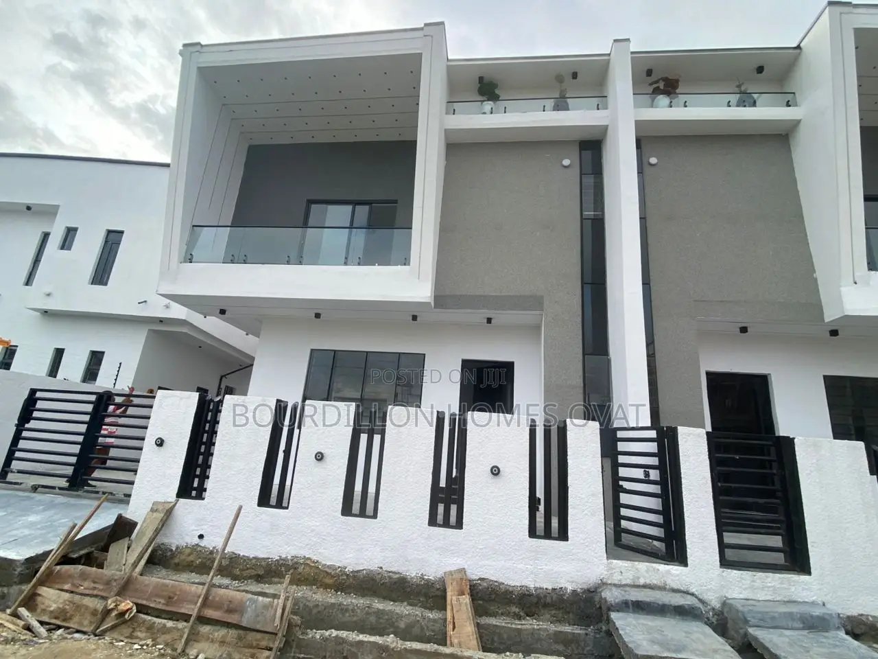 4bdrm Duplex in Addo Road, Ajah for sale