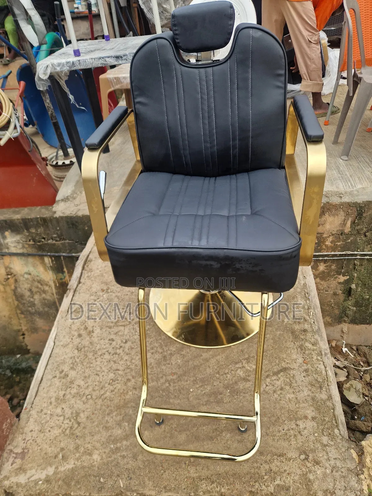 Luxury Barbing Chair