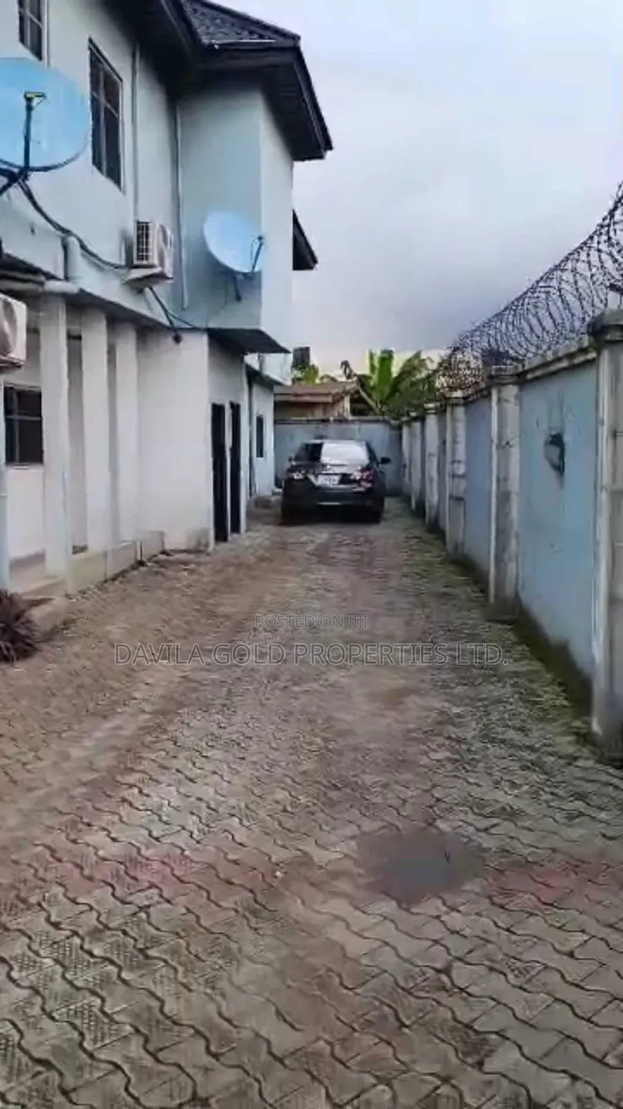 12bdrm Block of Flats in Benin City for sale