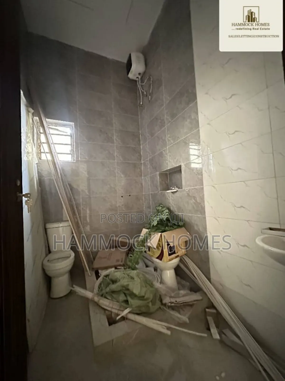 3bdrm Bungalow in Ile-Tuntun Estate, Jericho for sale