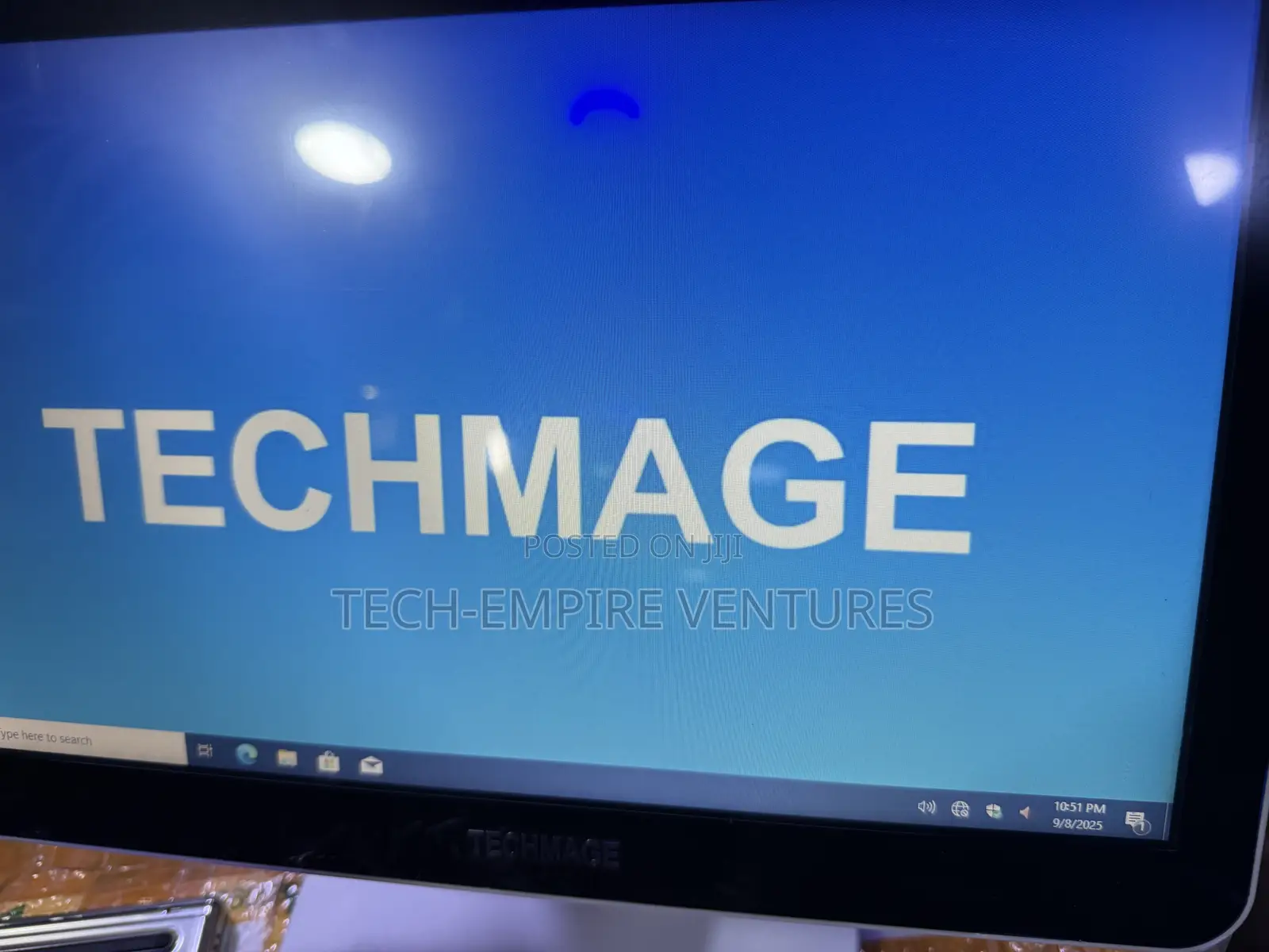 Techmage Pos Machine Double Face 256ssd/8gb Ram Core I3