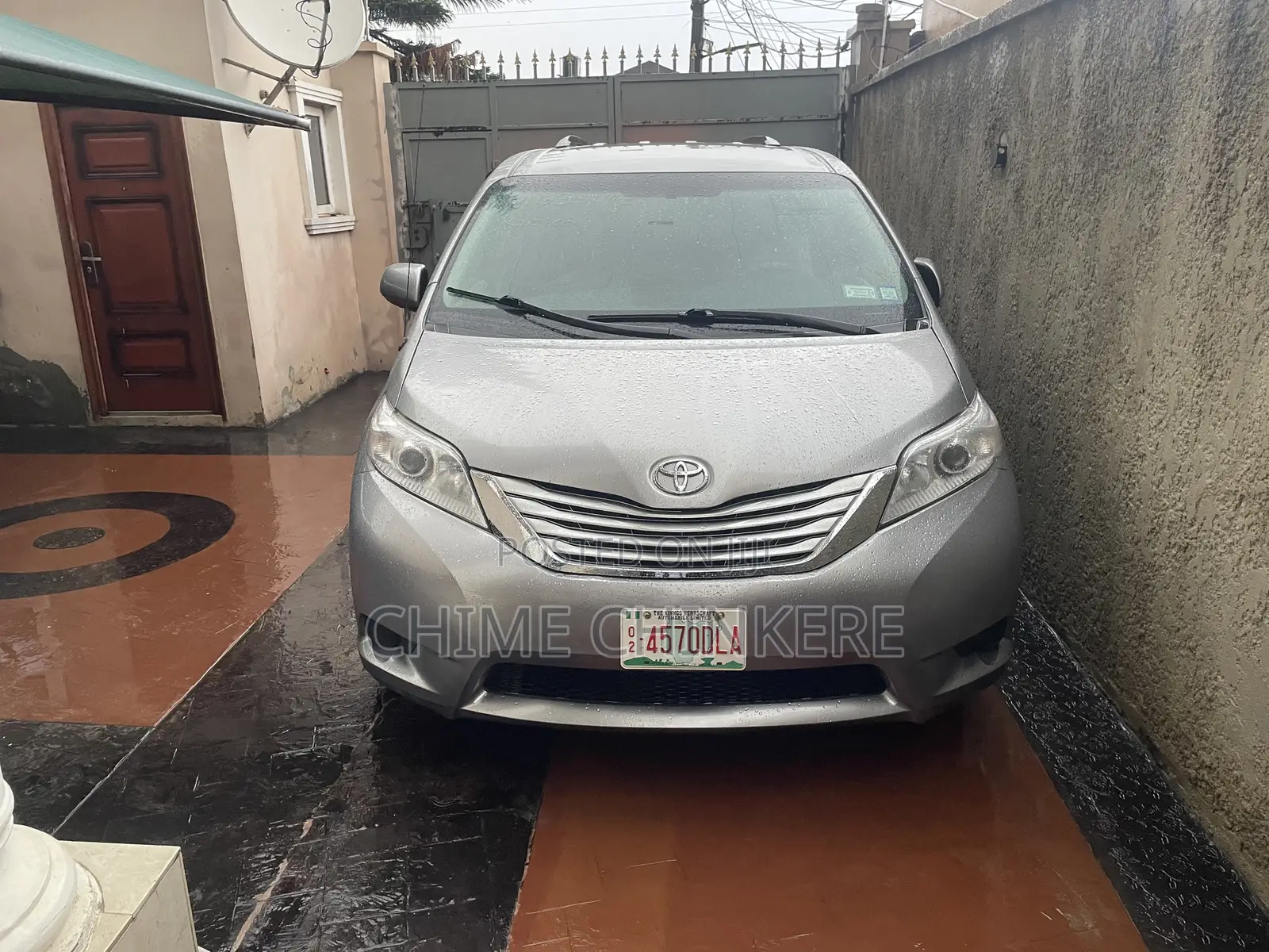 Toyota Sienna Limited FWD 7-Passenger 2013 Gray
