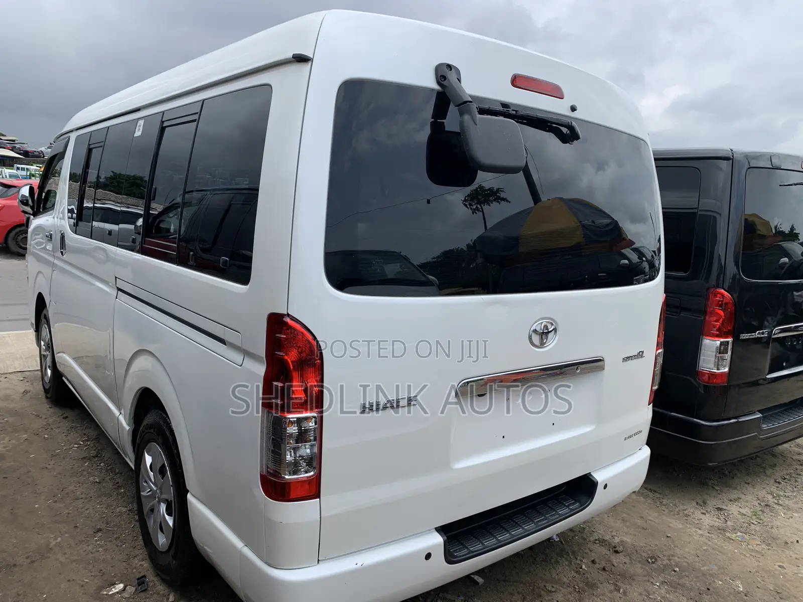 Toyota HiAce 2013 White