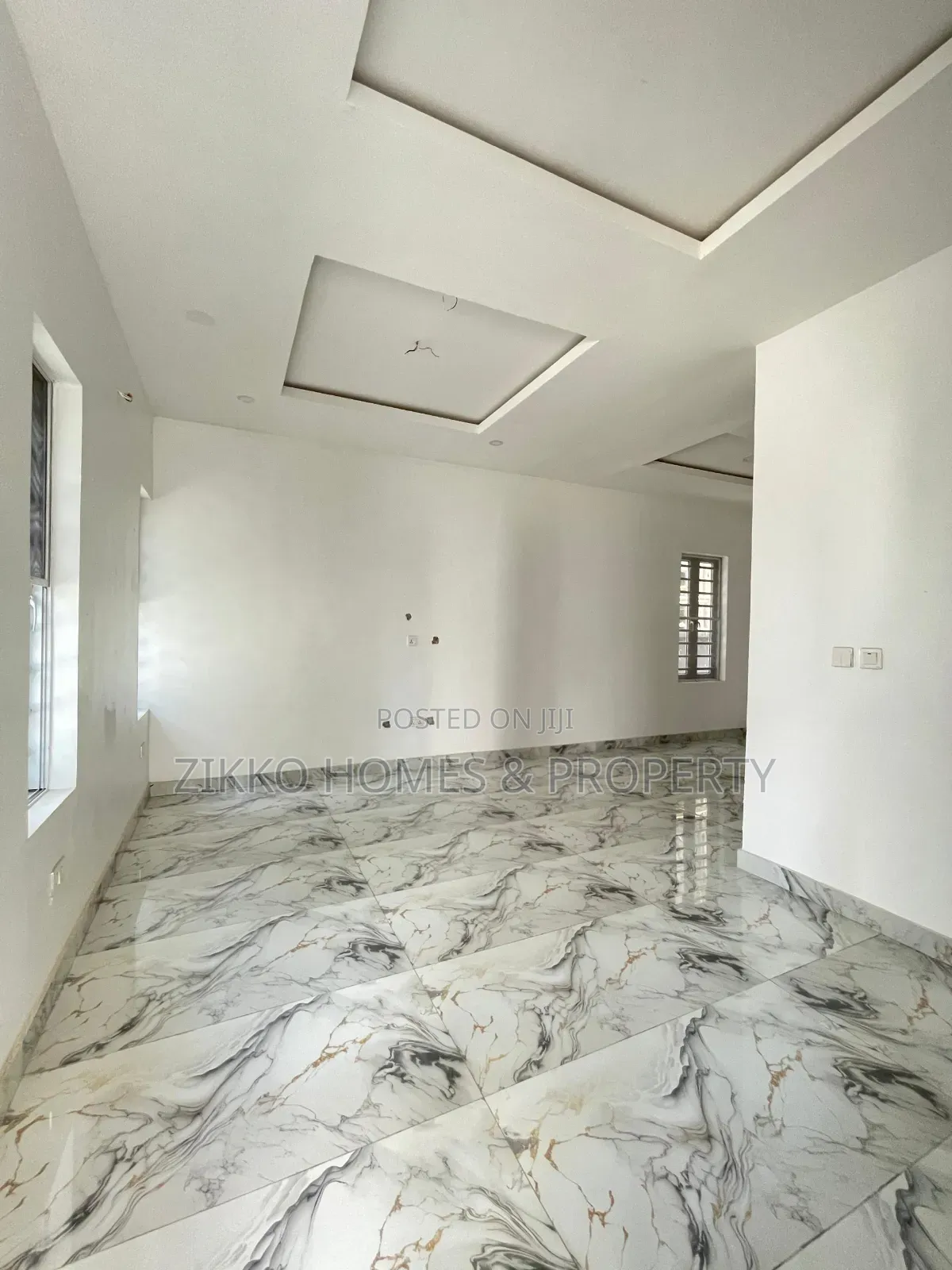 4bdrm Townhouse/Terrace in Mobil Road, Lekki for sale