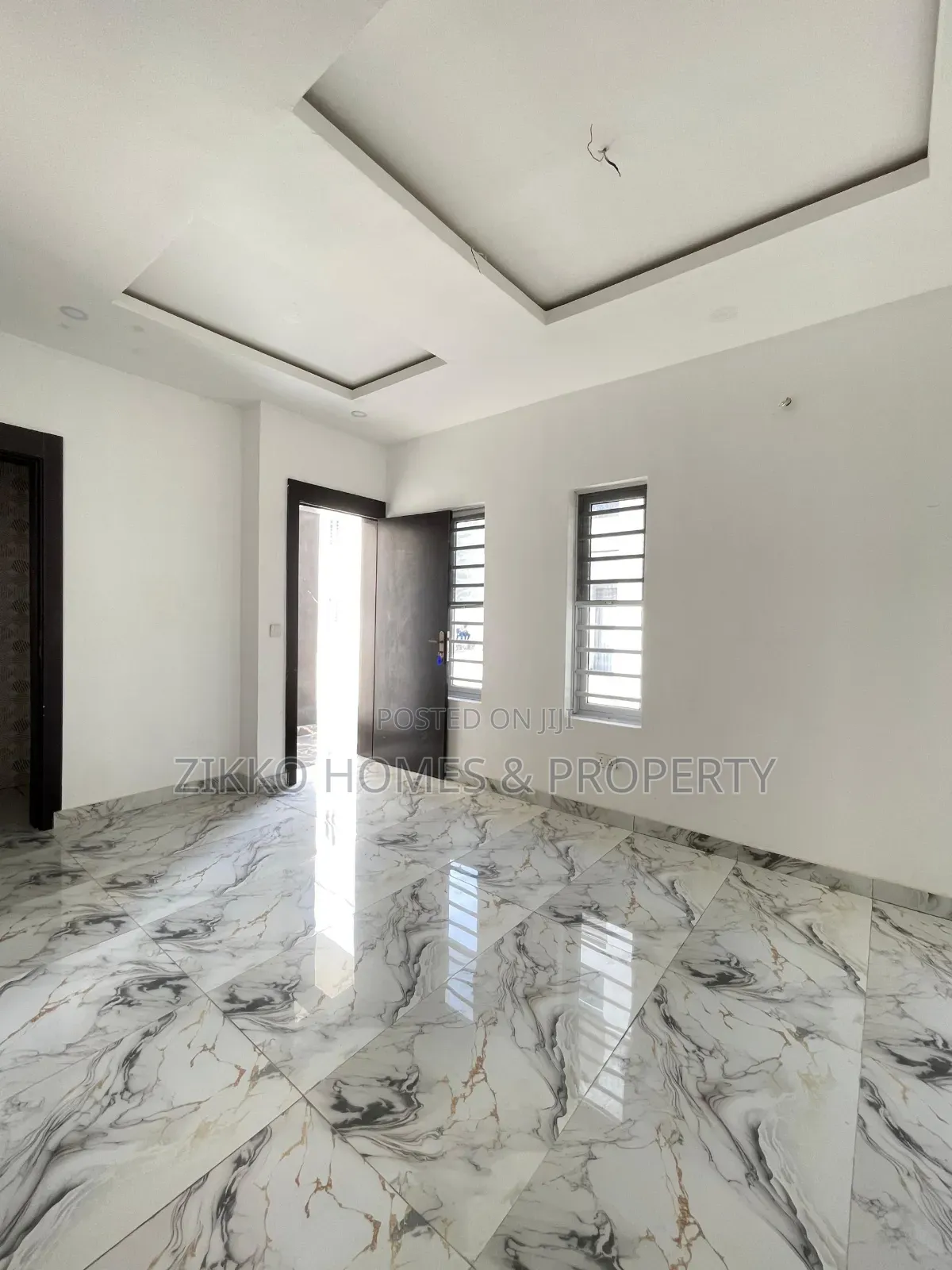 4bdrm Townhouse/Terrace in Mobil Road, Lekki for sale
