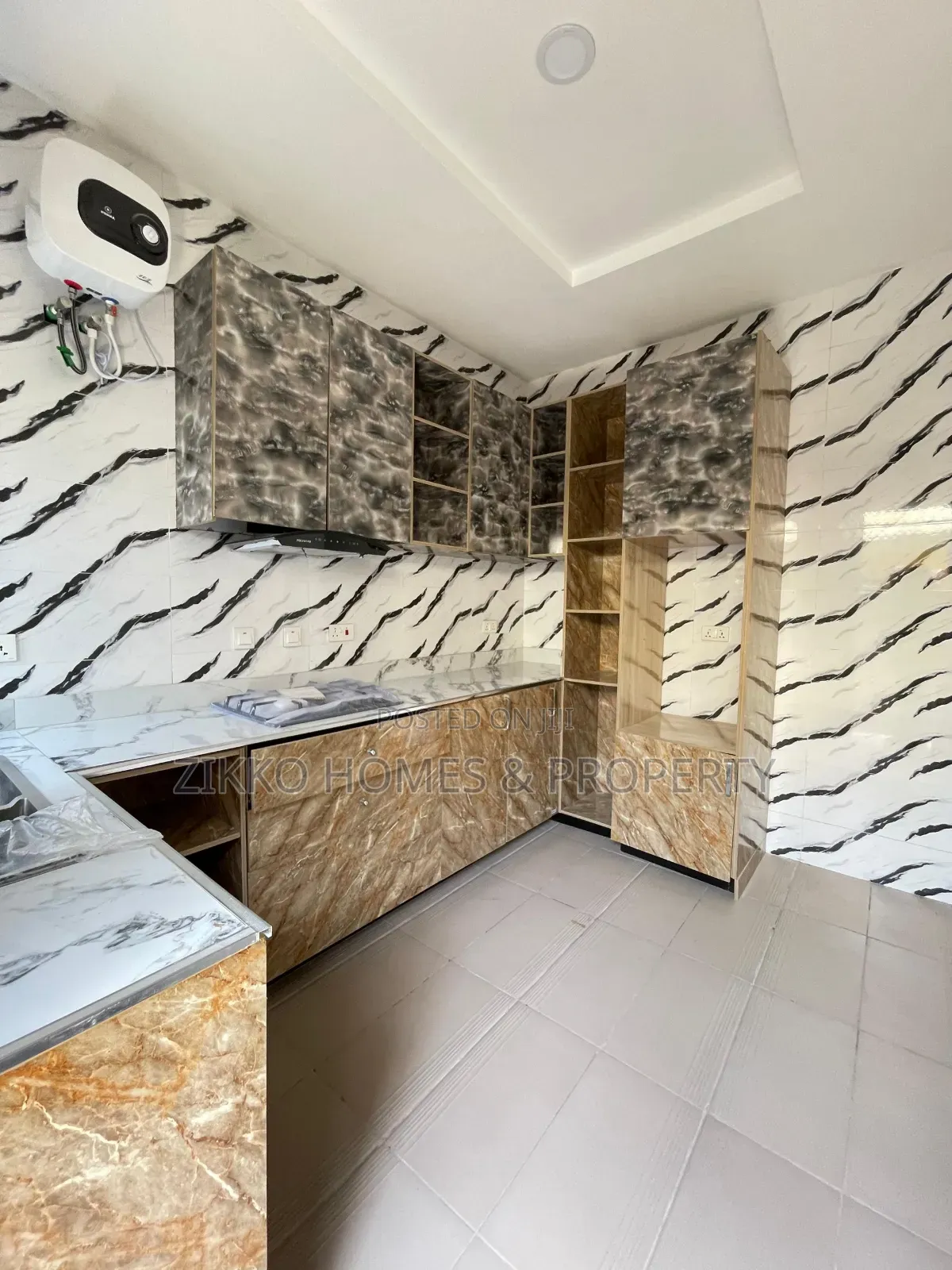 4bdrm Townhouse/Terrace in Mobil Road, Lekki for sale