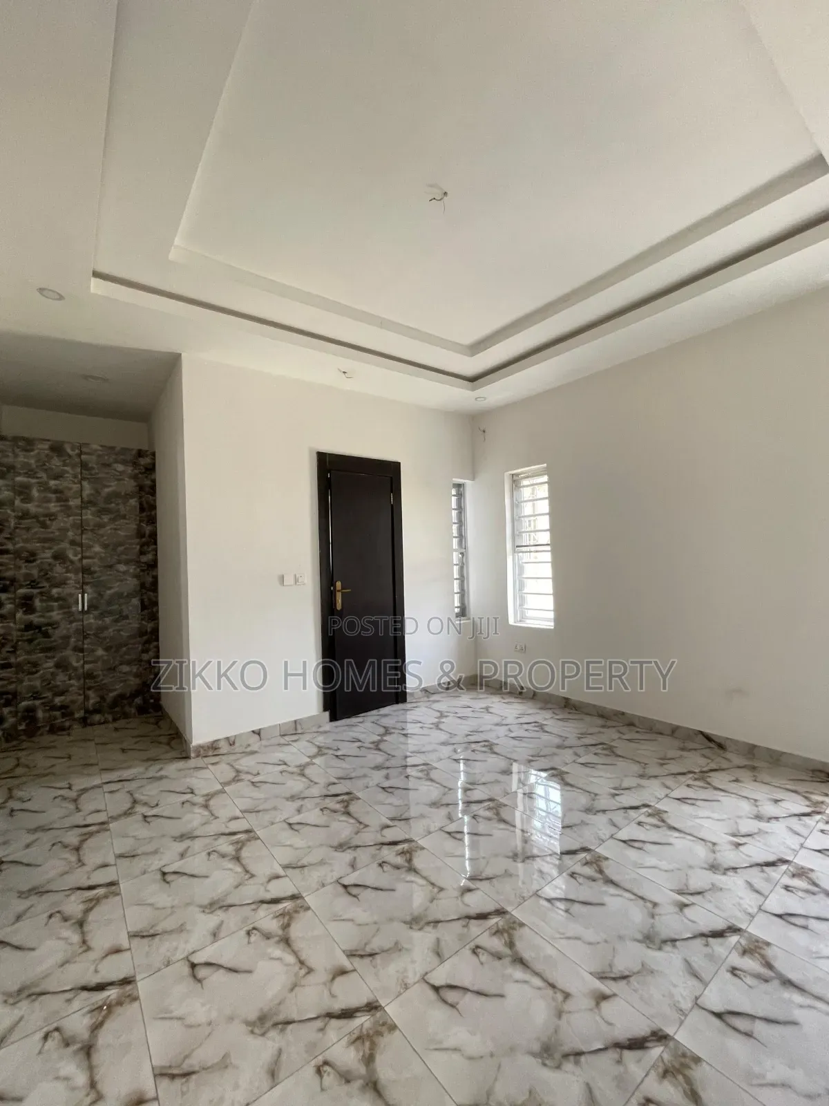 4bdrm Townhouse/Terrace in Mobil Road, Lekki for sale