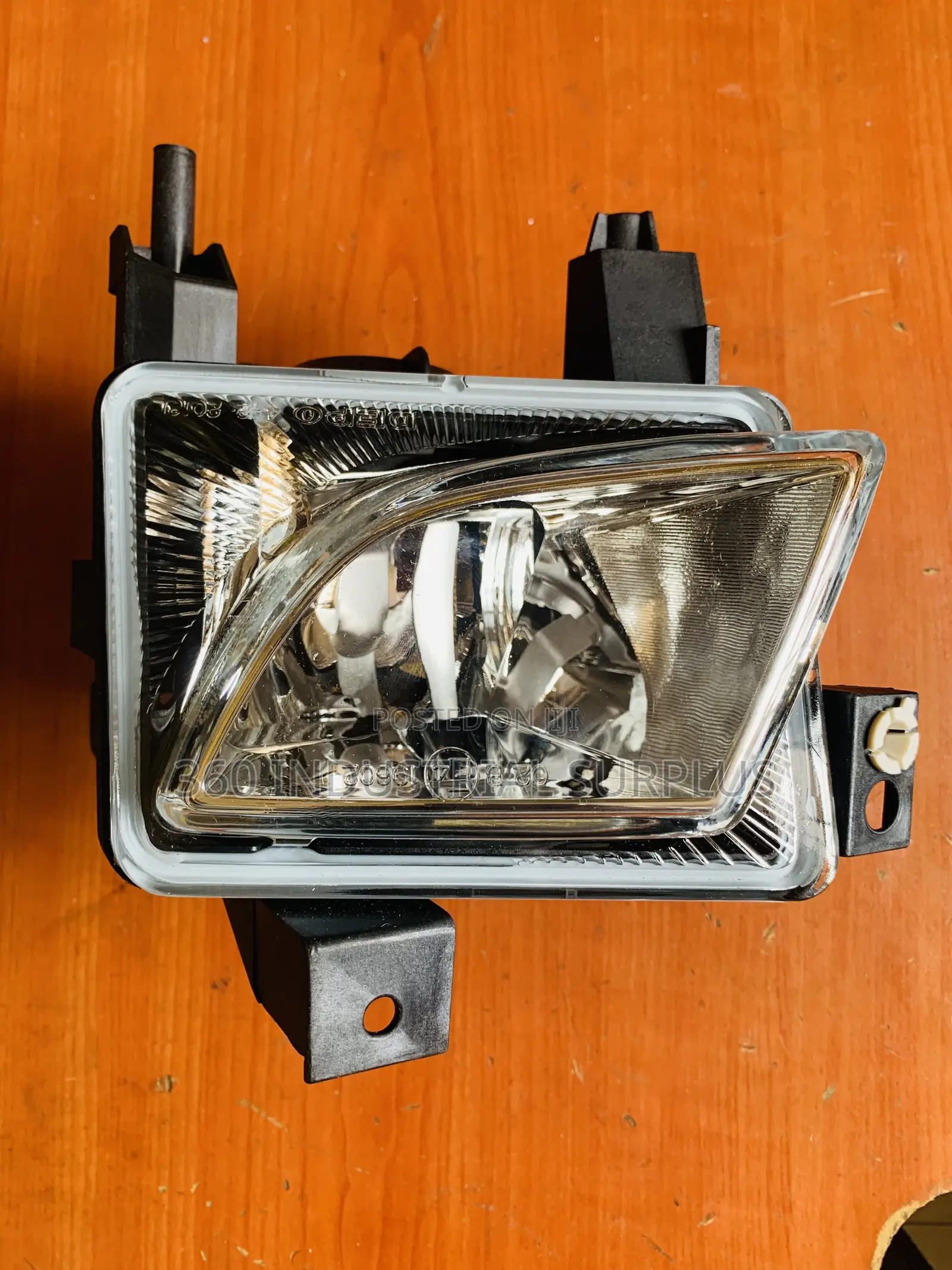 Genuine Tp Fog Lamp 442-2018l-Ue