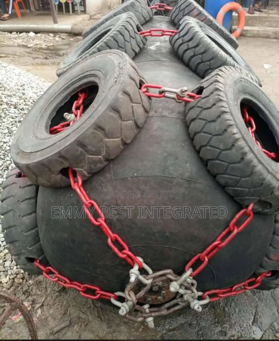 Known as a Marine or Ship Fender, Equipped With a Tire-Chain Net For