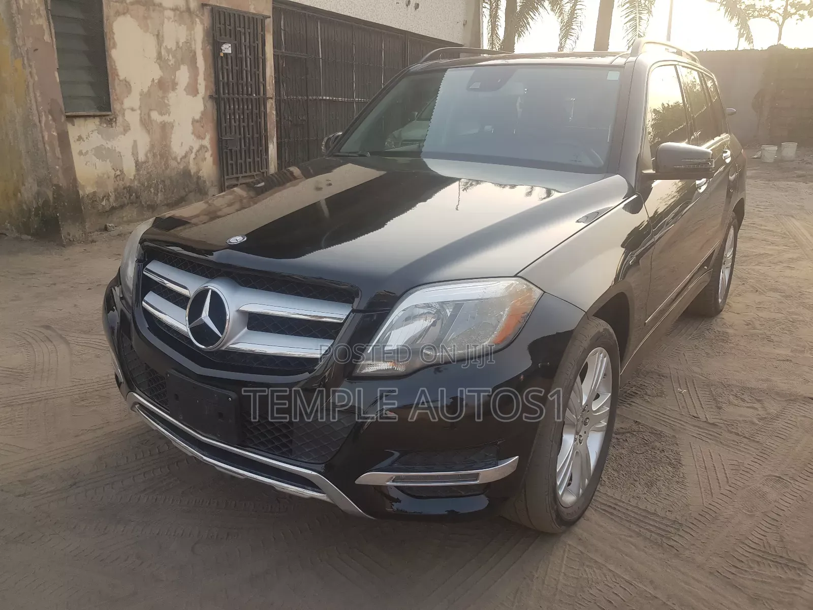 Mercedes-Benz GLK-Class Base GLK 350 4dr AWD 4MATIC (3.5L 6cyl 7A) 2015
