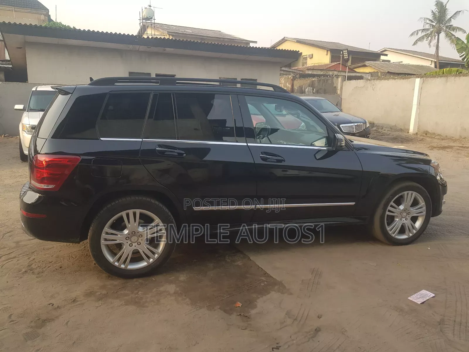 Mercedes-Benz GLK-Class Base GLK 350 4dr AWD 4MATIC (3.5L 6cyl 7A) 2015