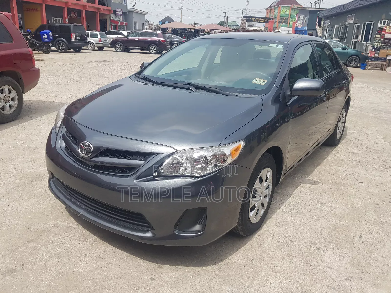 Toyota Corolla LE 4dr Sedan (1.8L 4cyl 4A) 2012 Gray