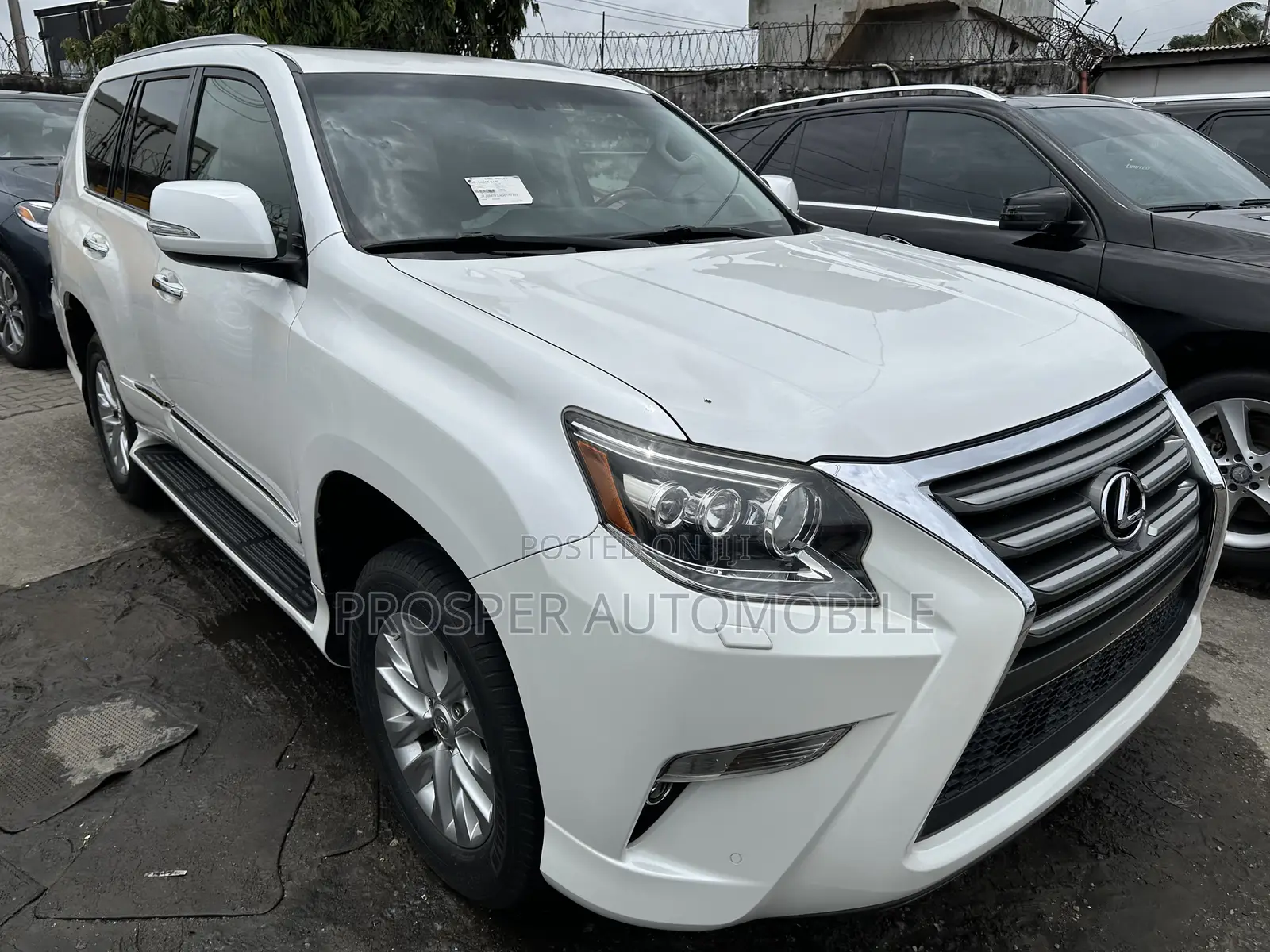 Lexus GX 460 Luxury 2016 White