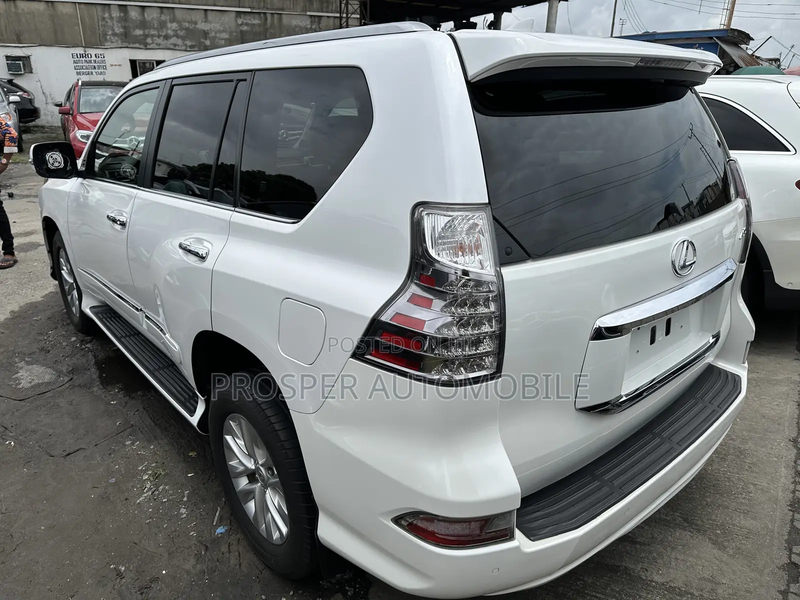Lexus GX 460 Luxury 2016 White