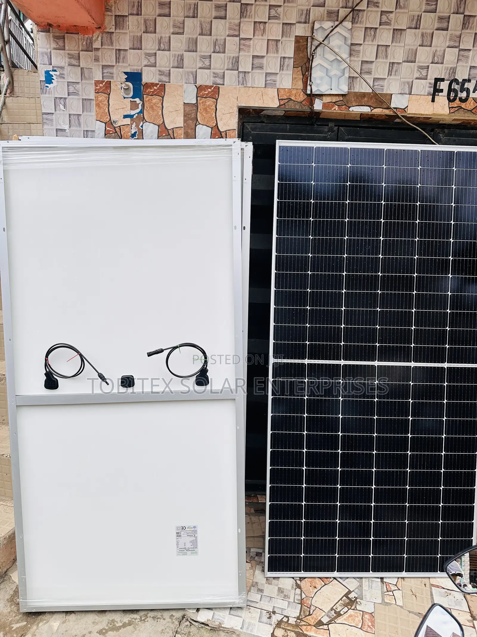 700w Canadian Solar Panels