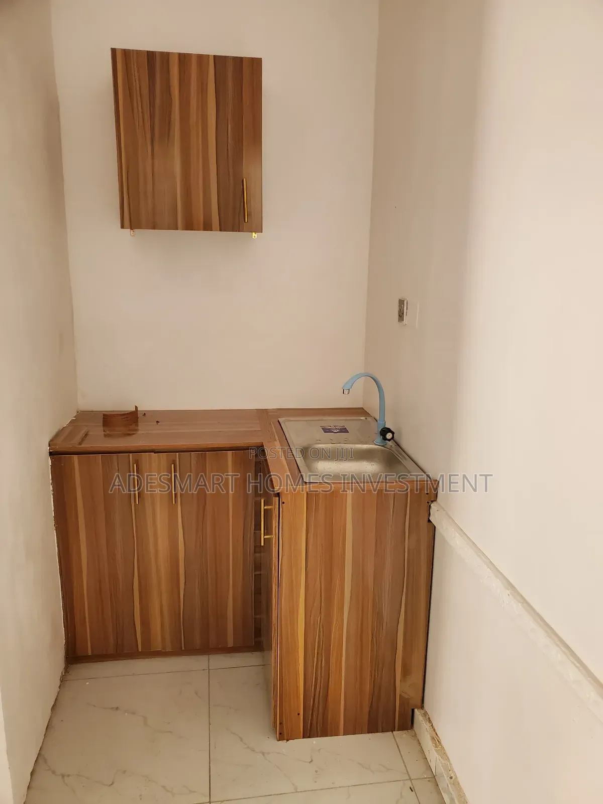 Mini Flat in Royal Pine Estate, Chevron for rent
