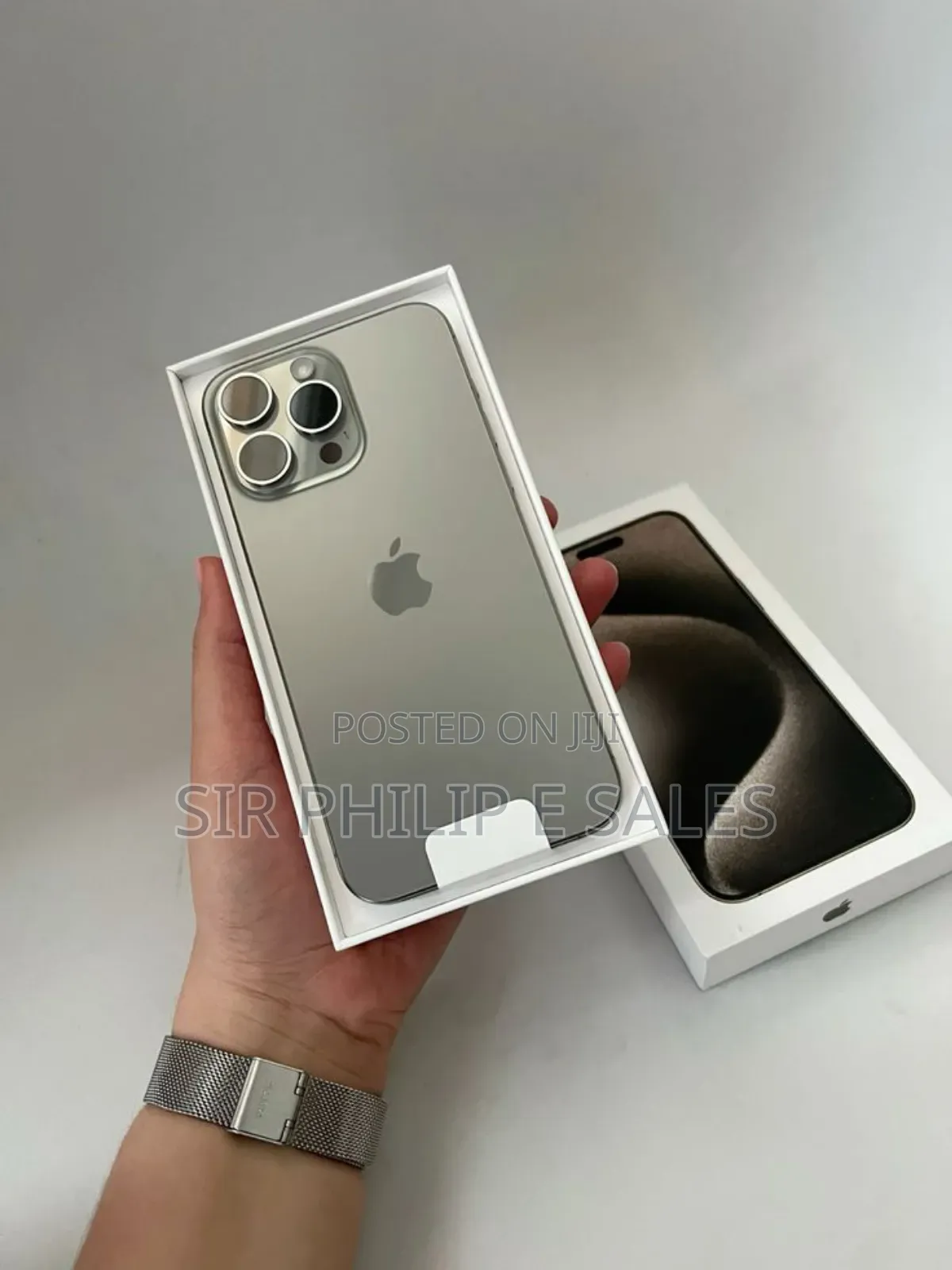 New Apple iPhone 16 Pro Max 256 GB Blue