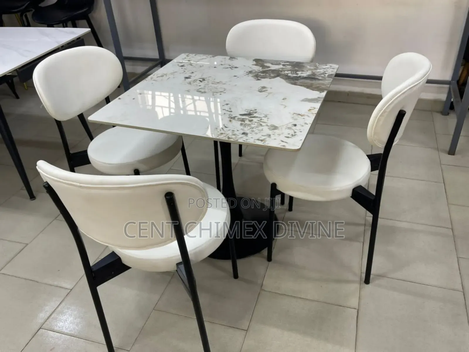Round Seat Comfy Dinning Chair and Table
