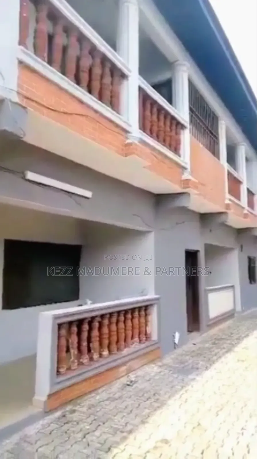 4bdrm Block of Flats in Rumuaghulu , Port for sale