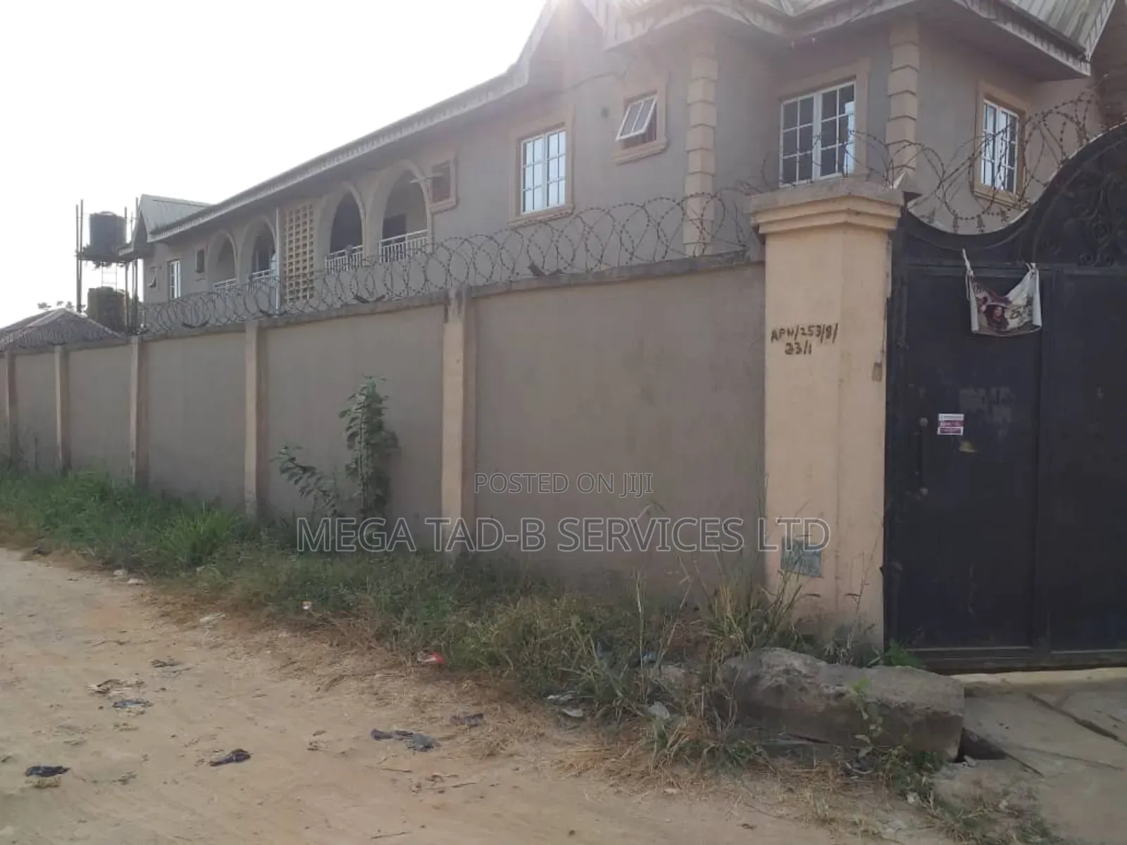 3bdrm Block of Flats in Magada Behind Mfm for sale