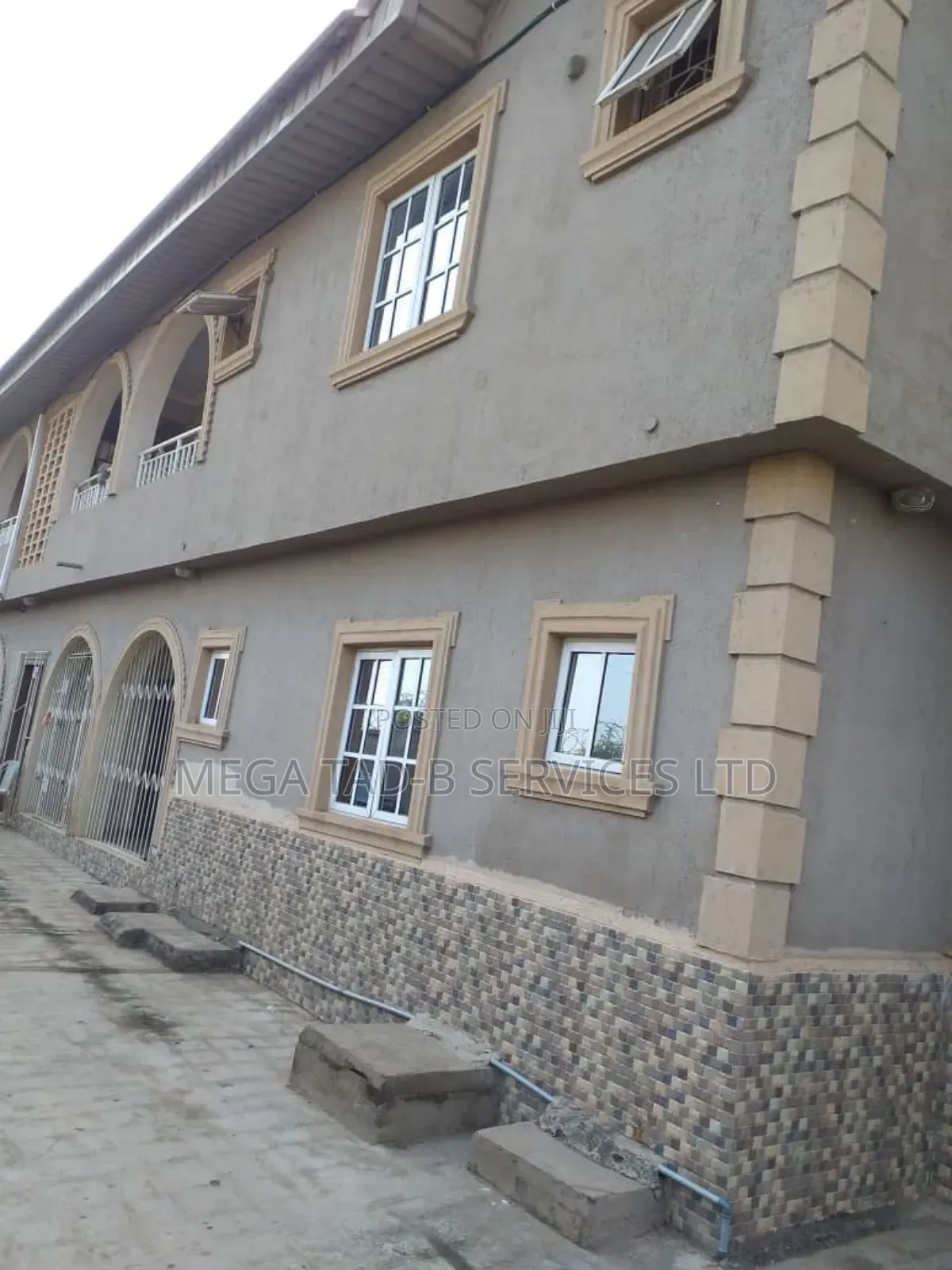 3bdrm Block of Flats in Magada Behind Mfm for sale